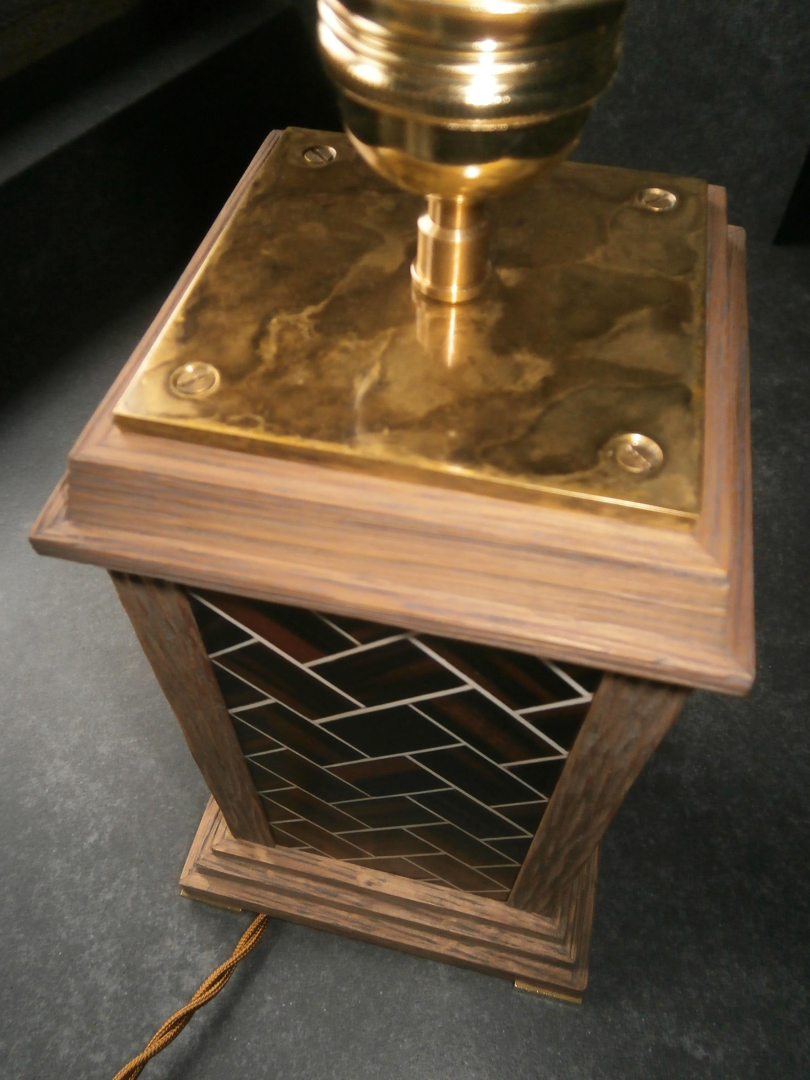 XXIe siècle et contemporain Lampe de table sculpturale en bronze en vente