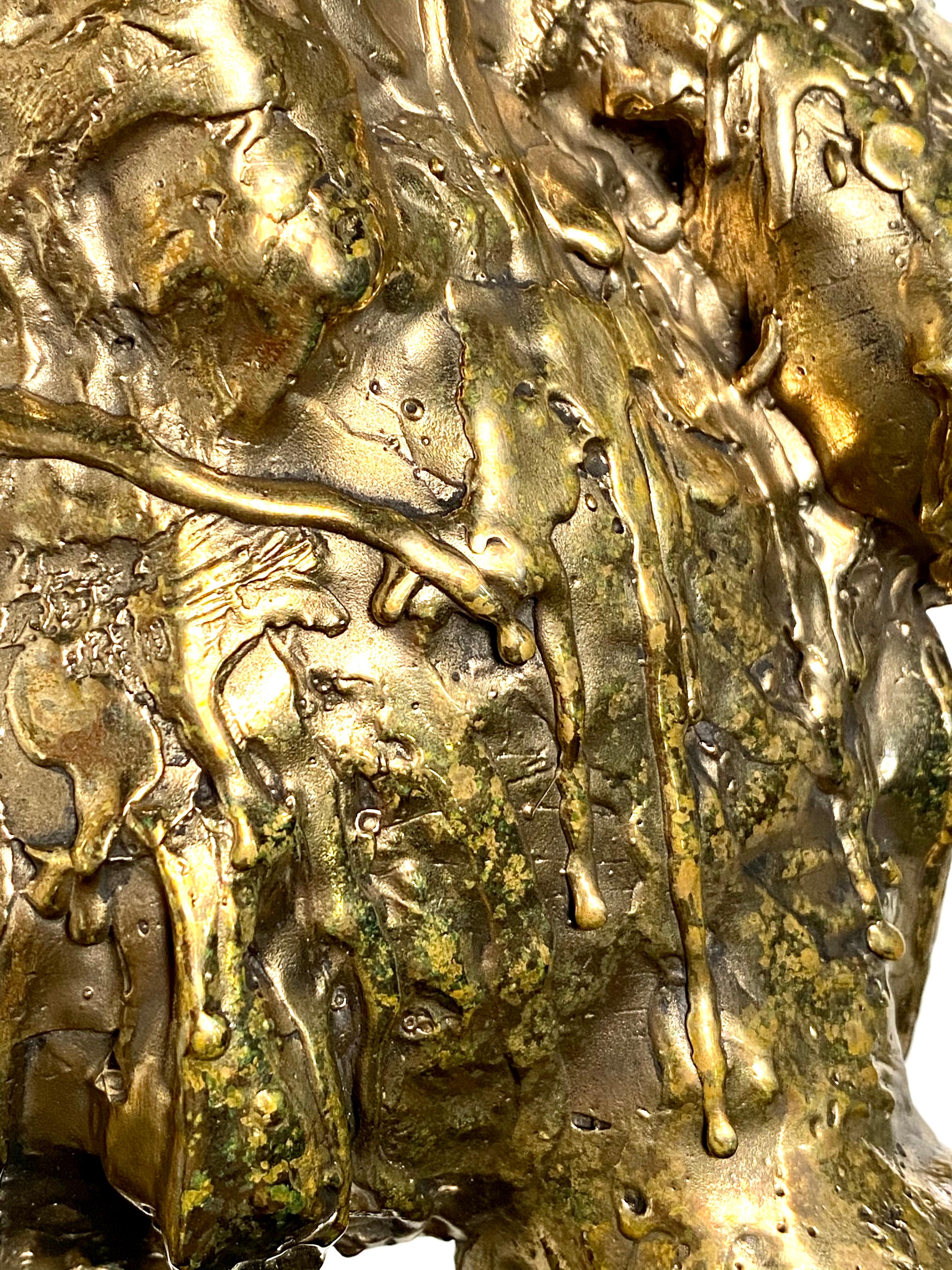 XXIe siècle et contemporain Ourson en bronze sculpté en or, 21e siècle par Mattia Biagi en vente