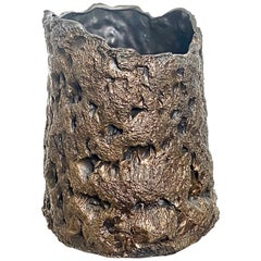 Vase sculptural en bronze, XXIe siècle de Mattia Biagi