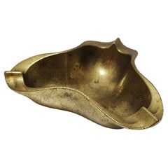 Cenicero escultural Brutalista de bronce para puros diseñado por Heinz Goll, Austria Años 60