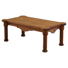 Sculptural Brutalist Coffee Table in Solid Pine, French Mid Century Modern, 1960