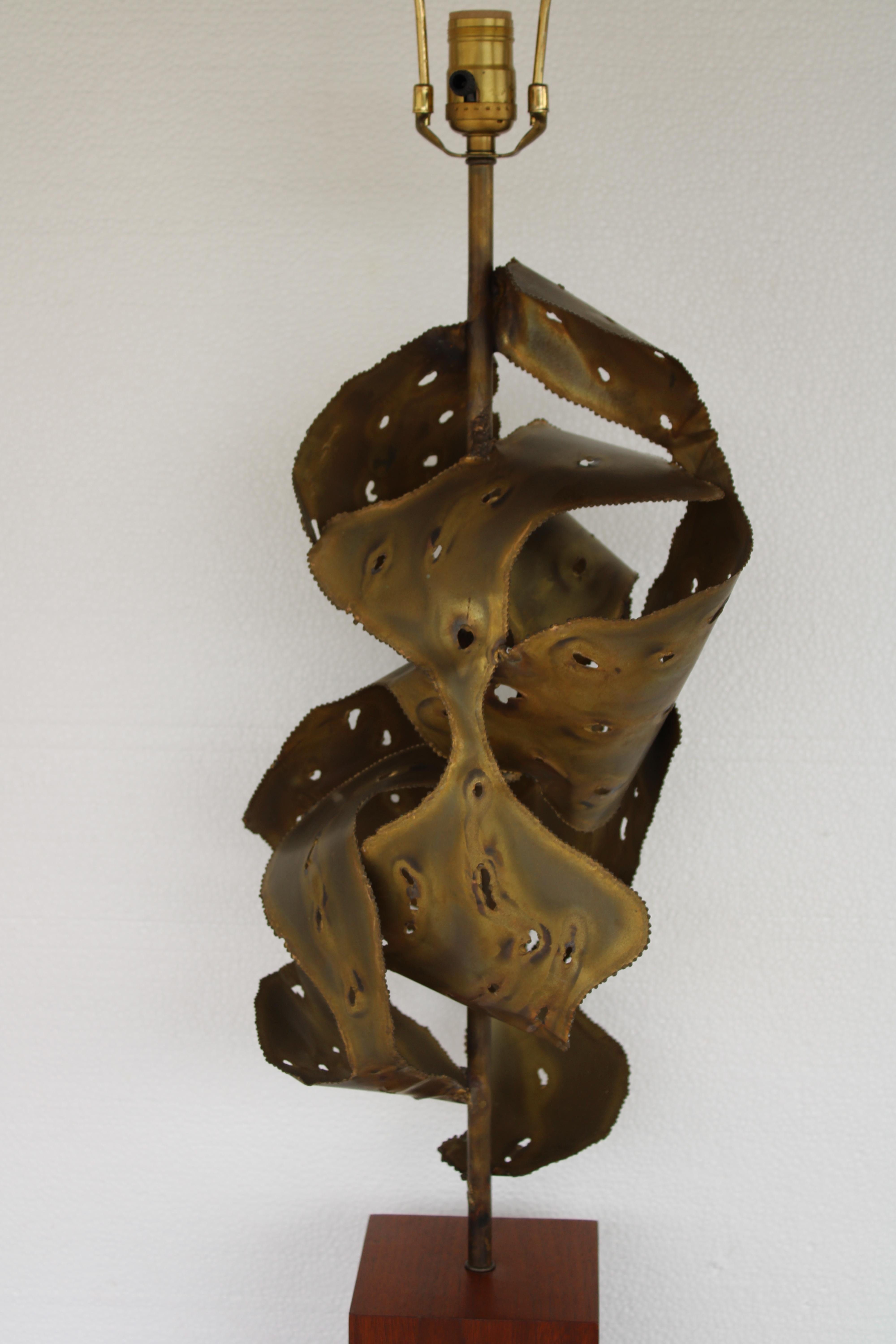 Skulpturale brutalistische Lampe von Laurel Lamp Mfg. Unternehmen (Moderne der Mitte des Jahrhunderts) im Angebot