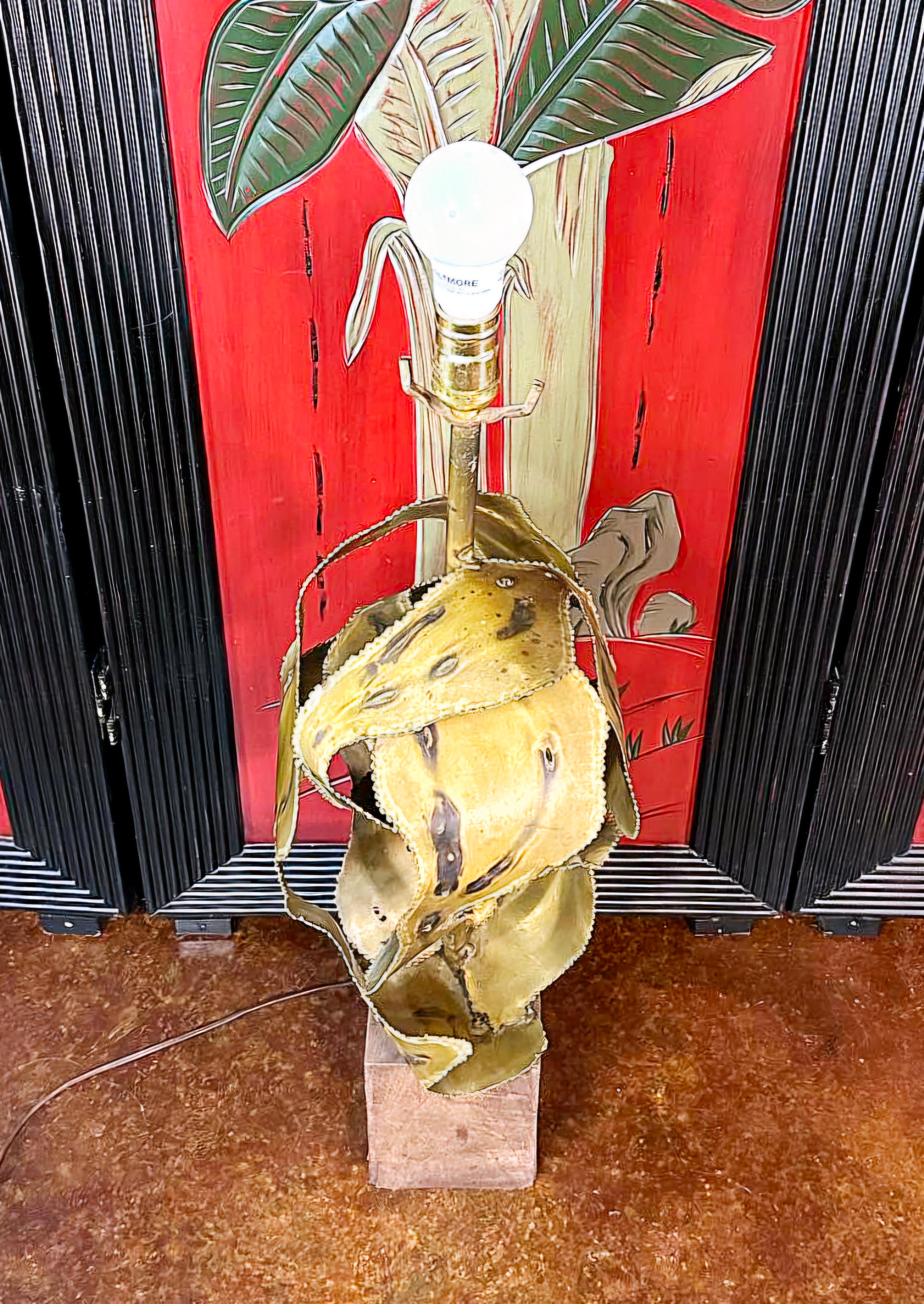 Brutalisme Lampe sculpturale brutaliste de la lampe Laurel Mfg. Entreprise en vente