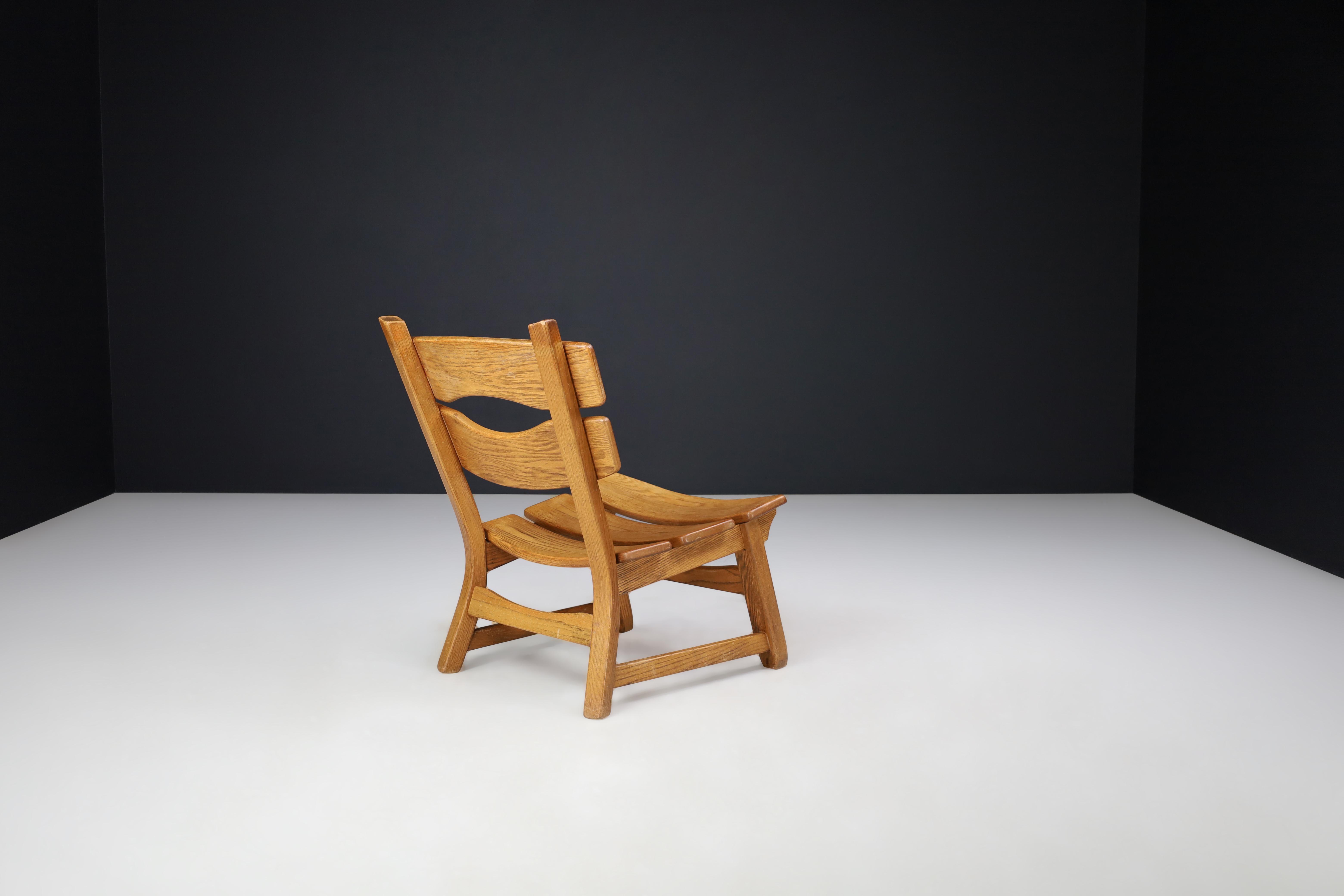 Sculptural Brutalist Lounge Chair in Blond Oak, France, 1960s In Good Condition For Sale In Almelo, NL