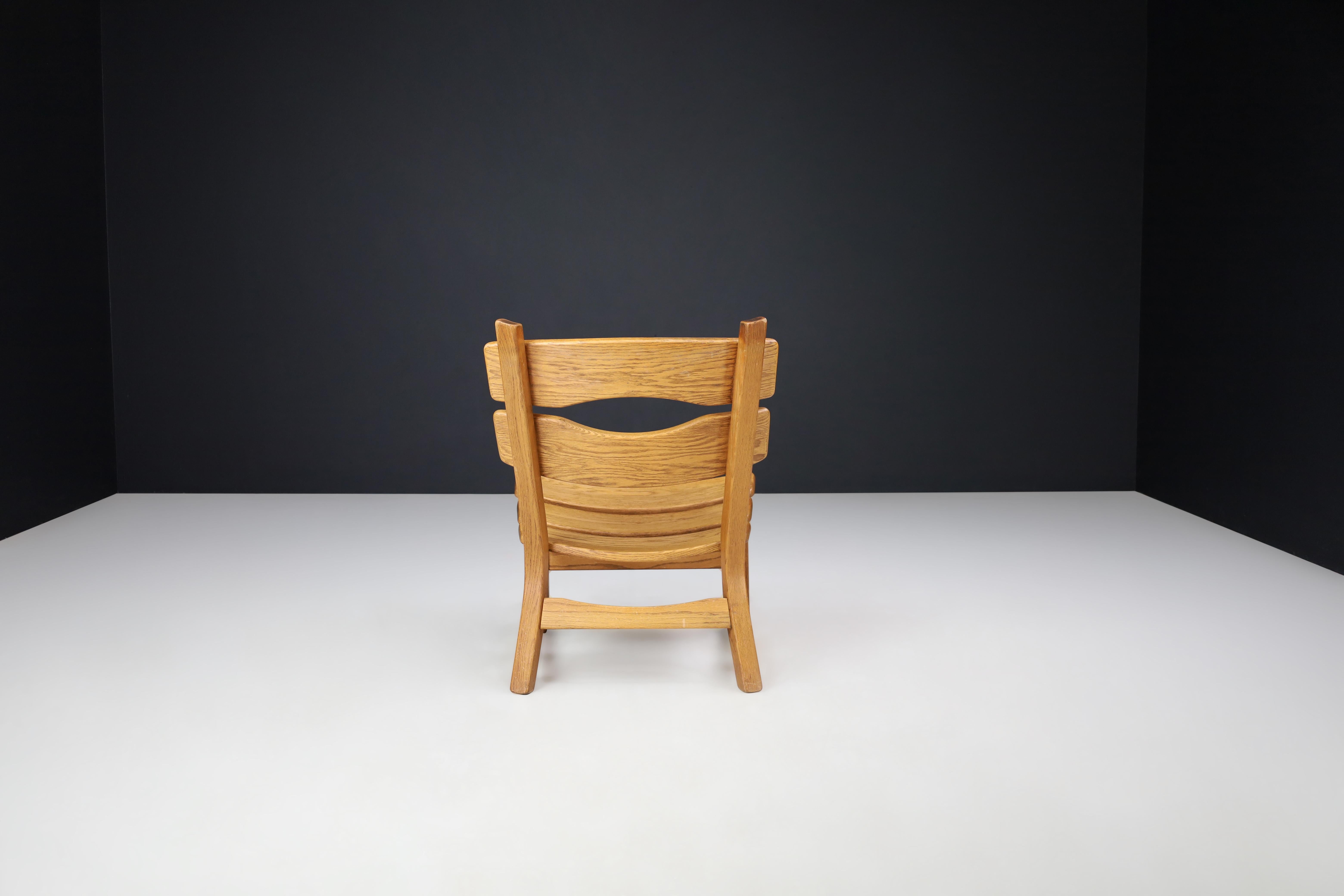 Sculptural Brutalist Lounge Chair in Blond Oak, France, 1960s For Sale 1