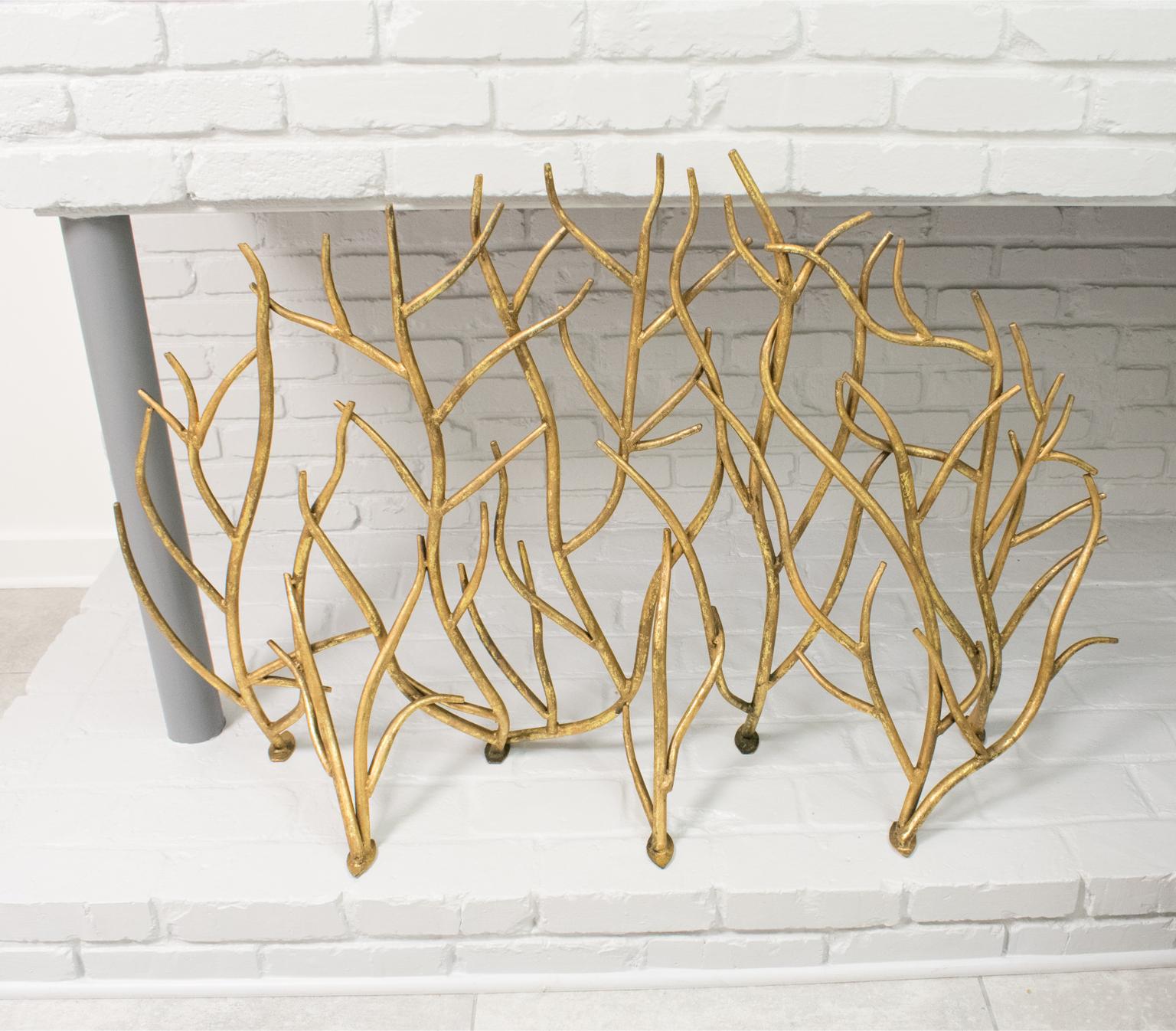Brutalist Organic Gilt Metal Fireplace Screen In Excellent Condition In Atlanta, GA