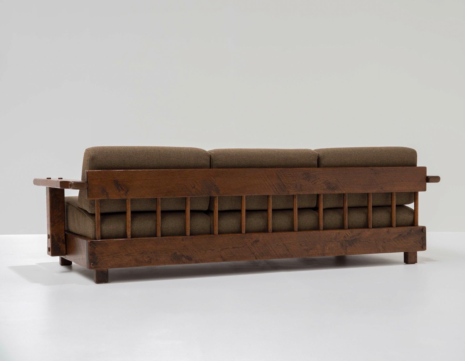 Skulpturales brutalistisches Sofa aus massiver Eiche, 1960er Jahre im Angebot 4