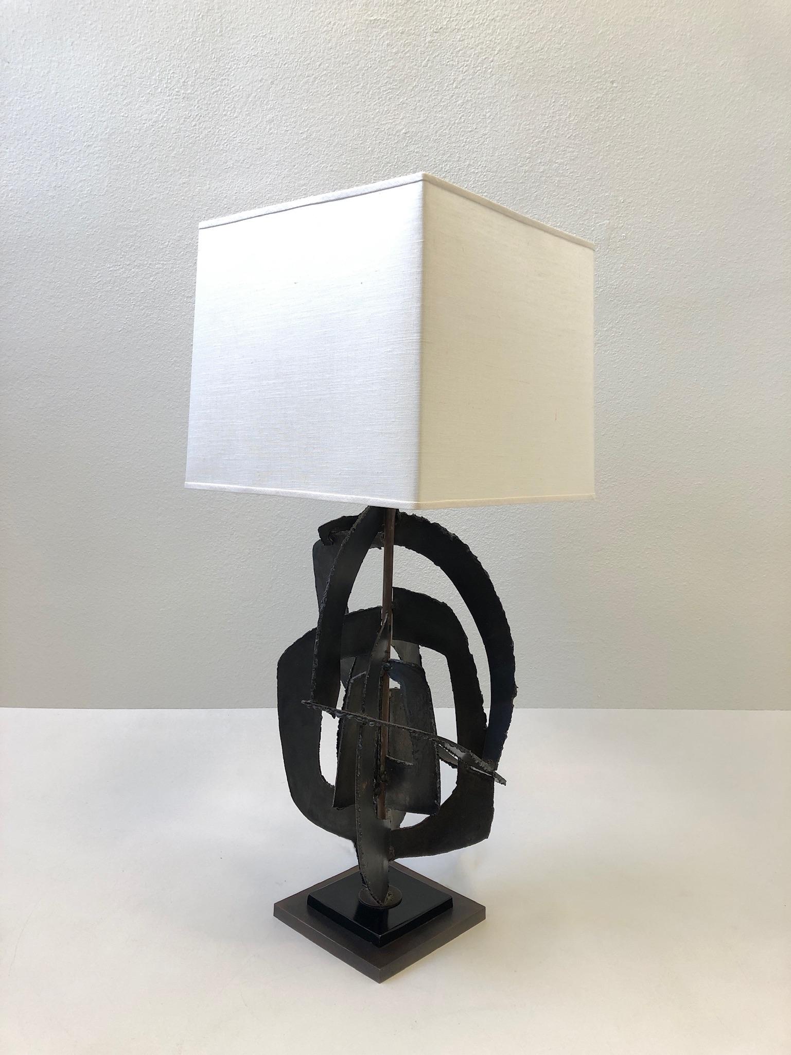 American Sculptural Brutalist Steel Table Lamp by Richard Barr for Laurel Lamp Co