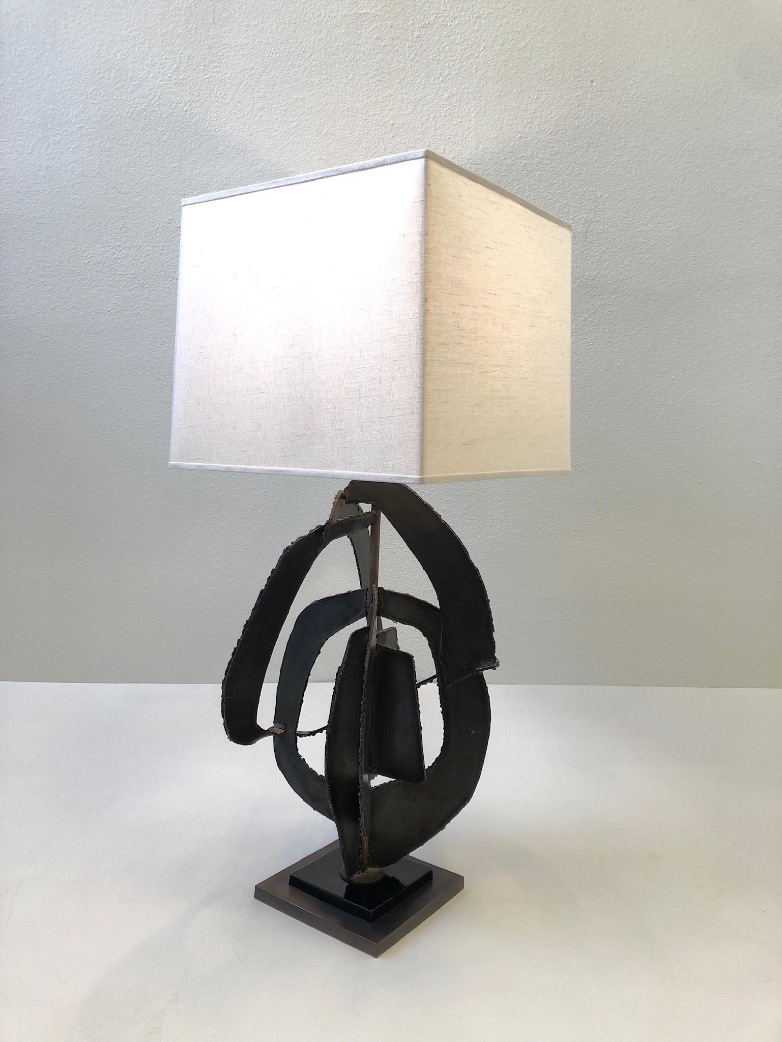 Mid-20th Century Sculptural Brutalist Steel Table Lamp by Richard Barr for Laurel Lamp Co