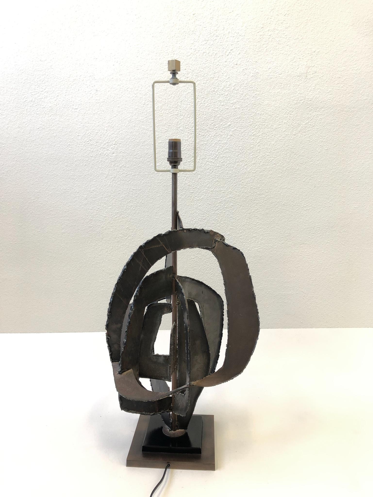 Sculptural Brutalist Steel Table Lamp by Richard Barr for Laurel Lamp Co 1