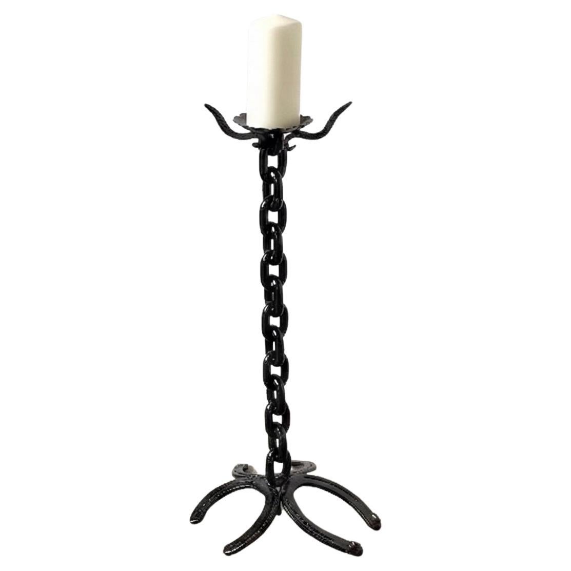 Skulpturale Brutalist Schmiedeeisen Bodenleuchter, Folk Art Kette 
Hufeisen