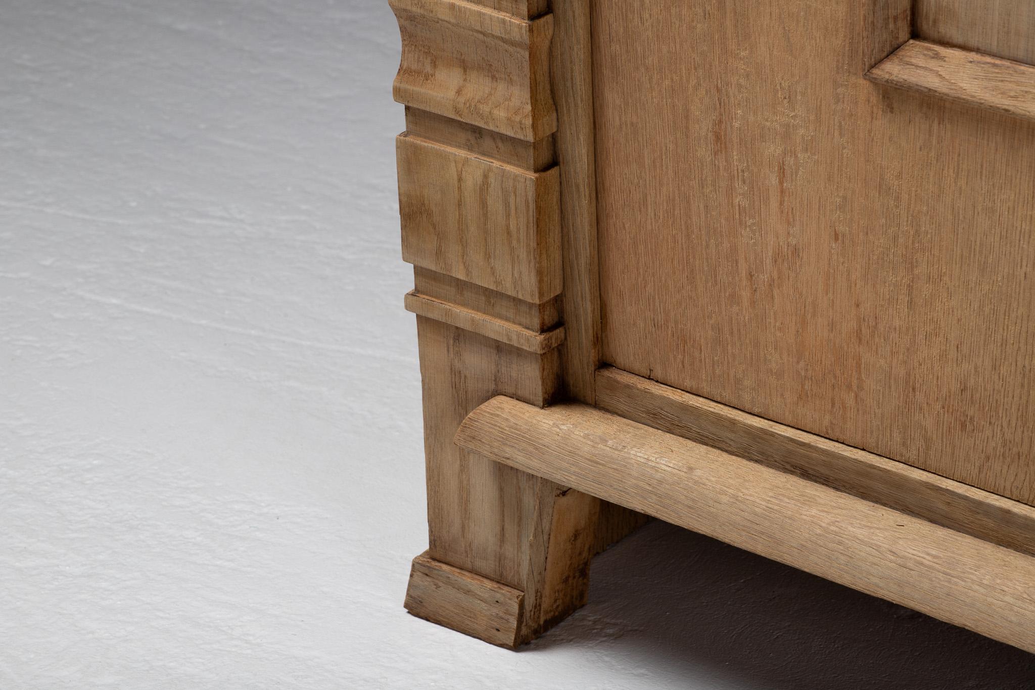 Sculptural Buffet in Oak, France For Sale 1