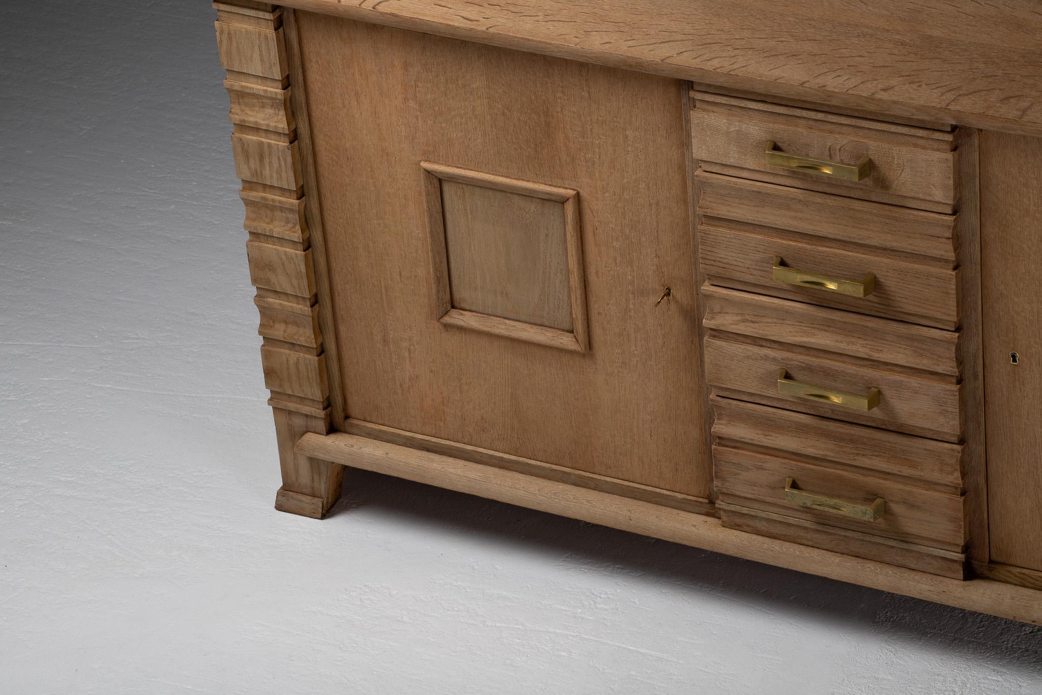 Sculptural Buffet in Oak, France For Sale 3