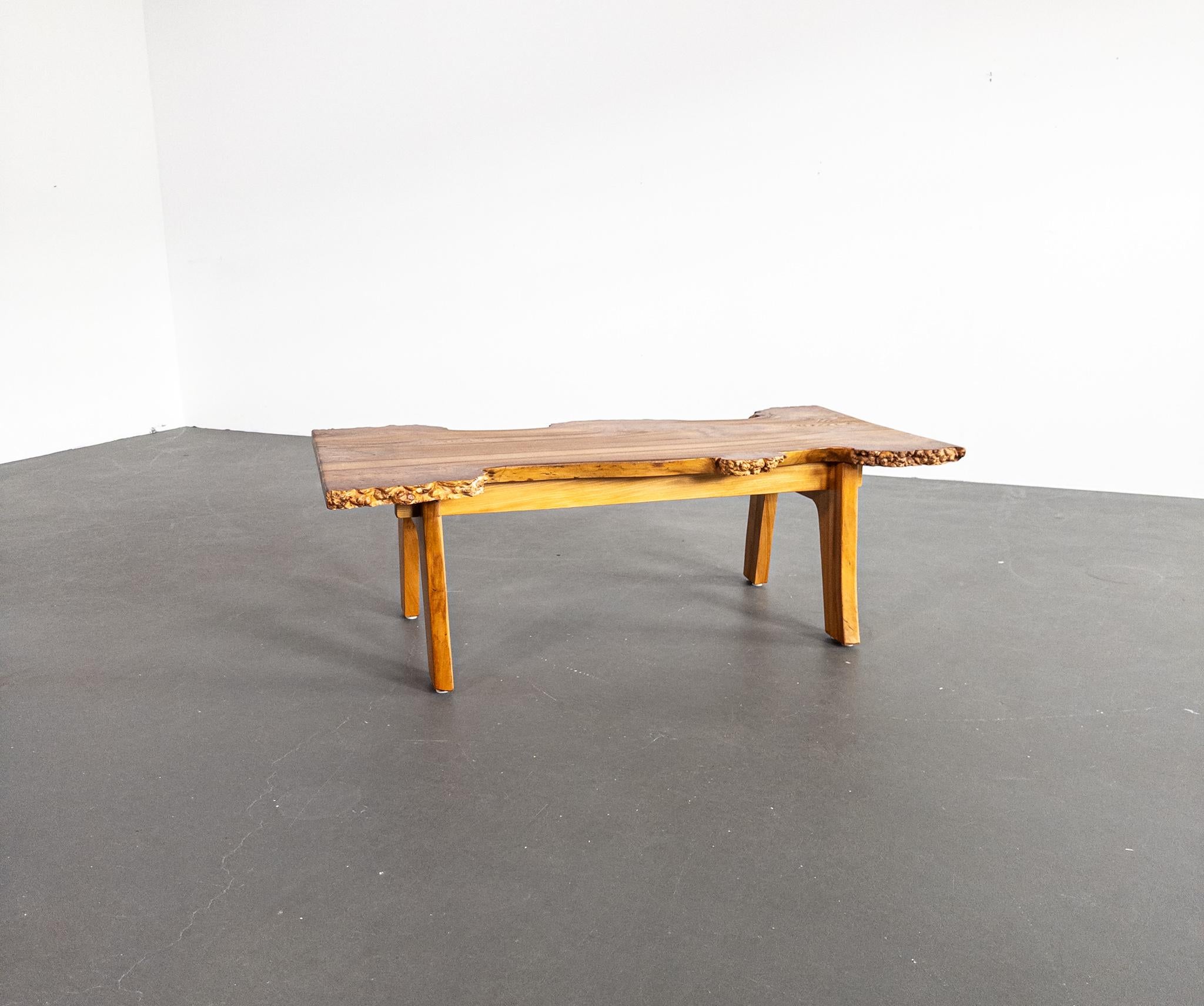 Mesa de centro escultórica de madera burl de Söwe Konst, Suecia, 1970 en venta 4