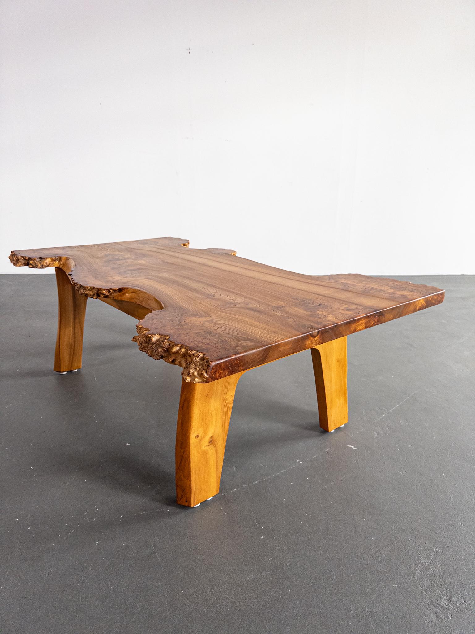 Mesa de centro escultórica de madera burl de Söwe Konst, Suecia, 1970 Sueco en venta