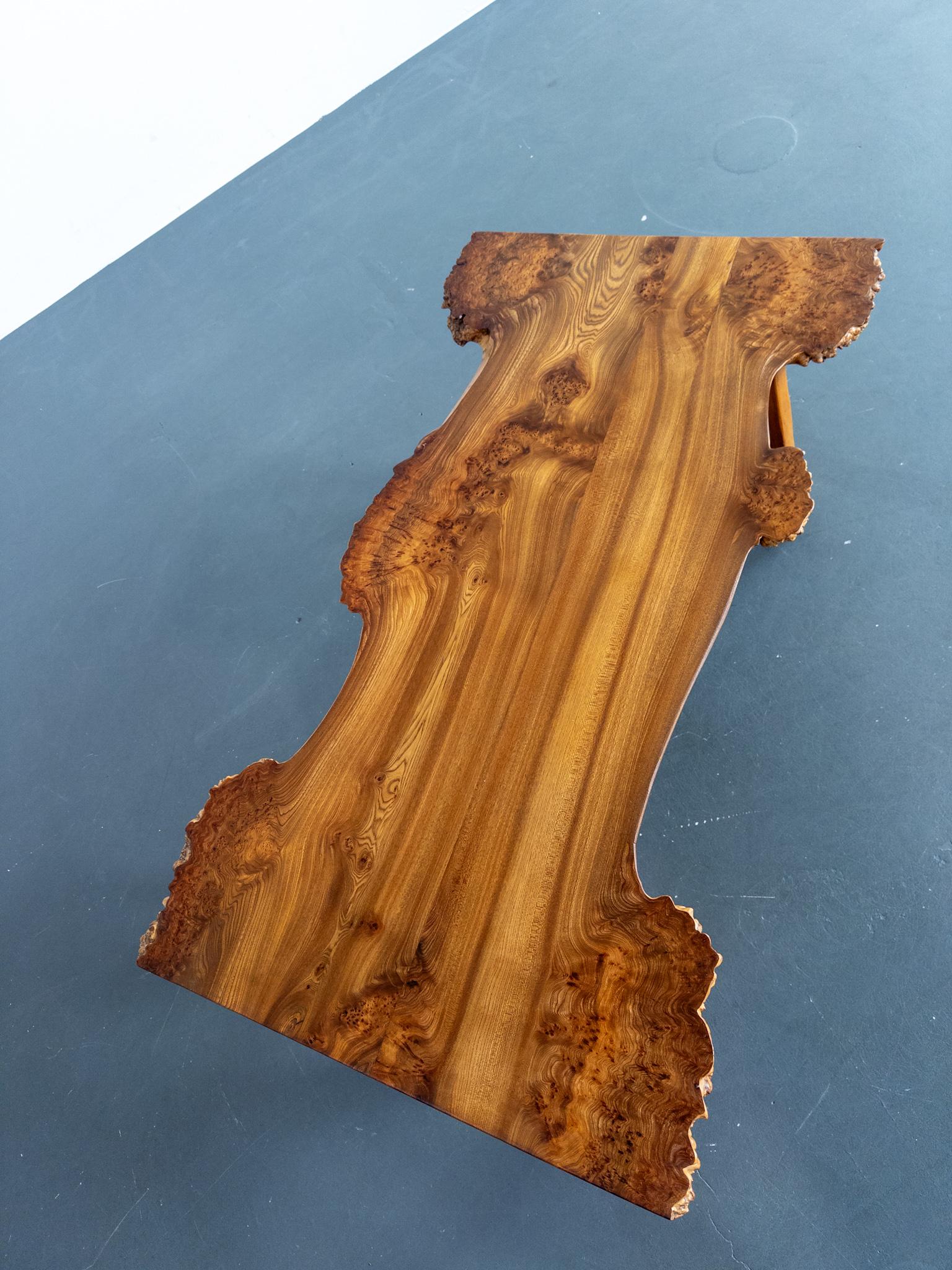 Mesa de centro escultórica de madera burl de Söwe Konst, Suecia, 1970 en venta 1
