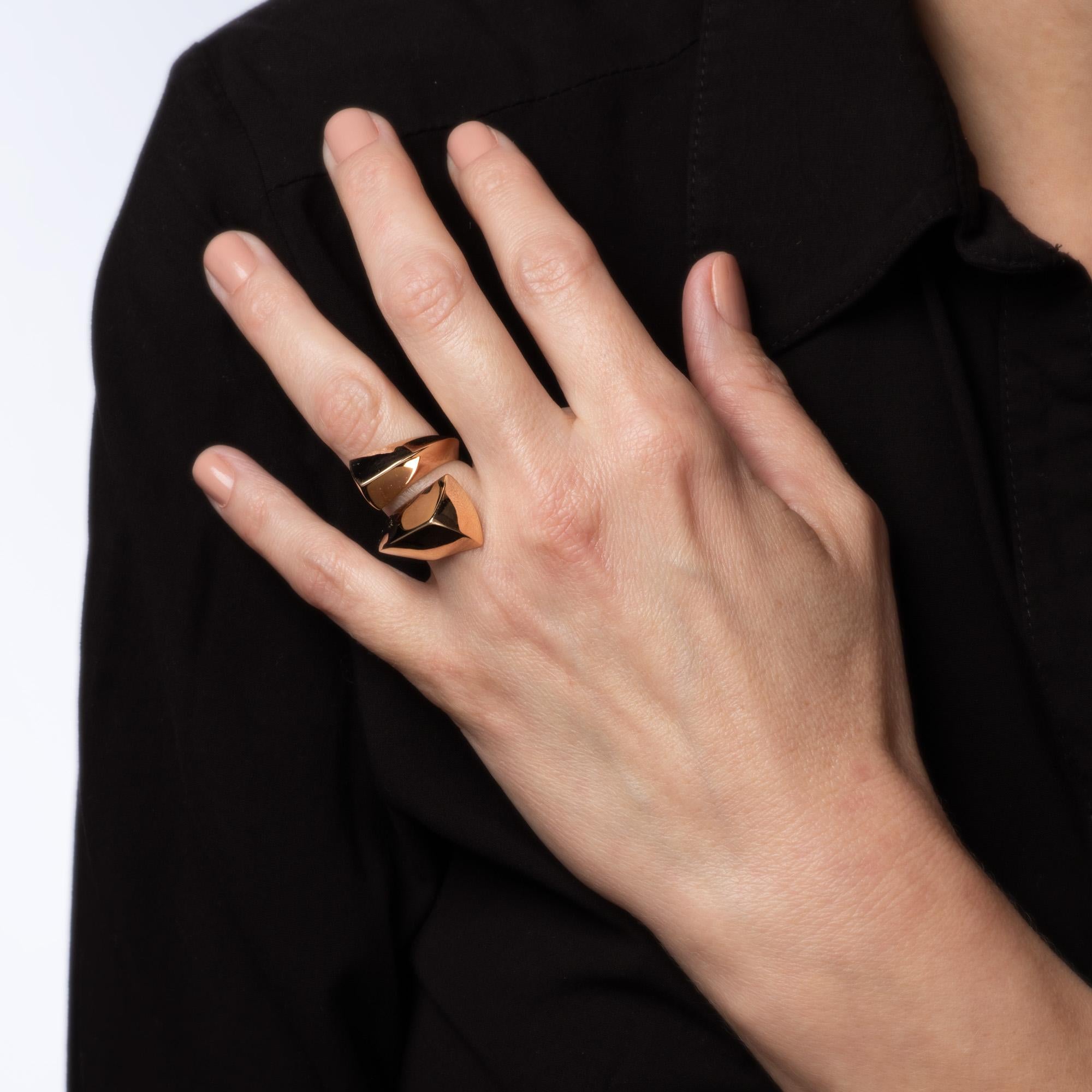 Anillo de derivación escultural Sz 6 Estate 18k Rose Gold Large Cocktail Band Jewelry en venta 2