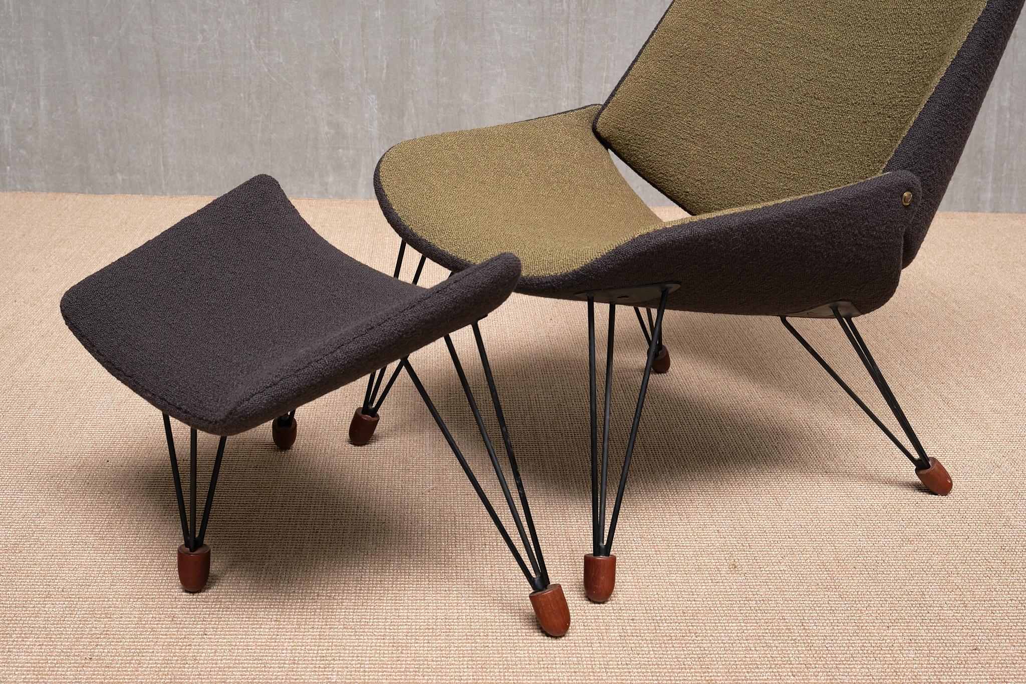Danois Chaise longue bicolore sculpturale Carl Edward Matthes avec repose-pieds, Danemark, 1956 en vente