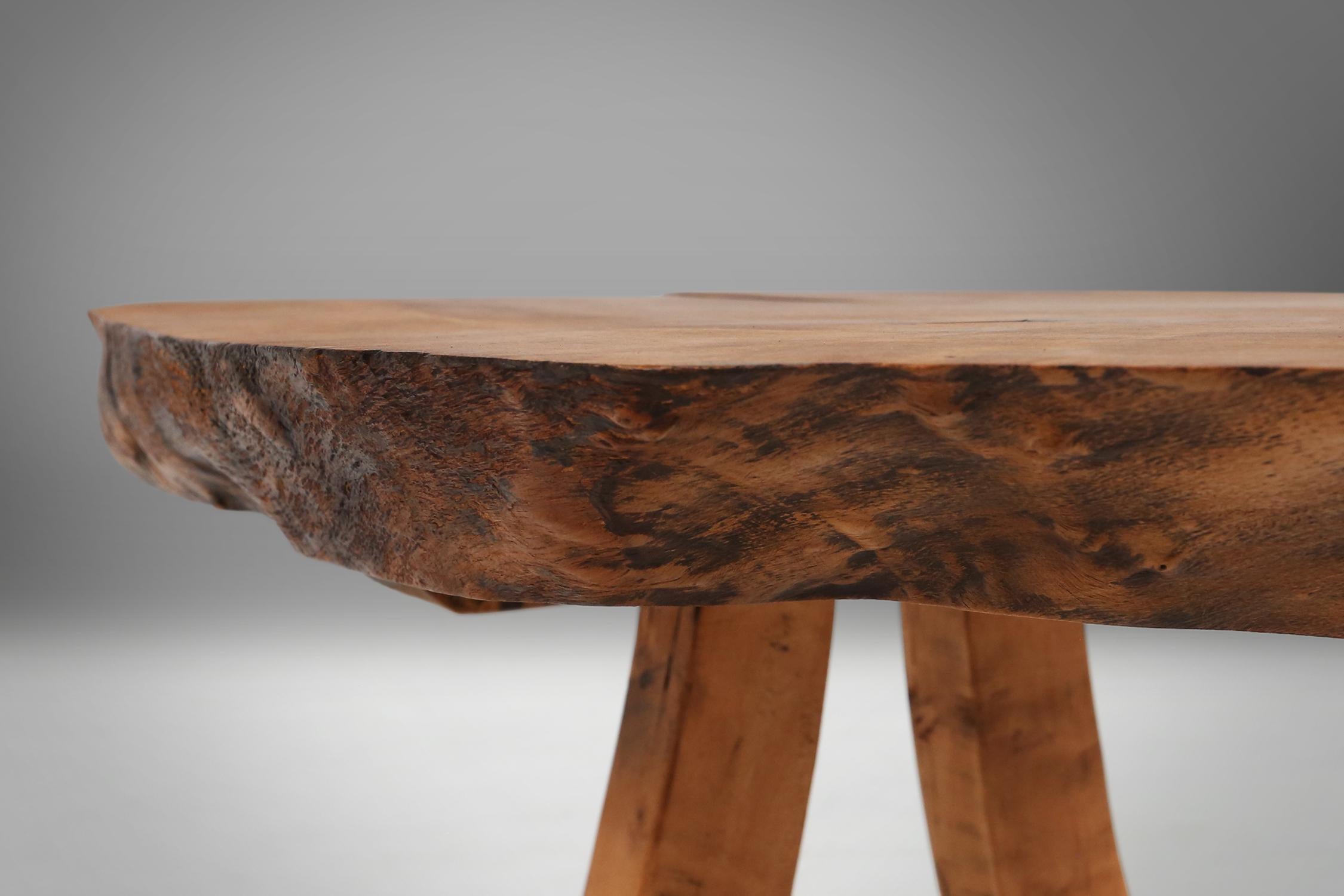 Sculptural carved tree trunk coffee table in oak, France ca. 1850 For Sale 4
