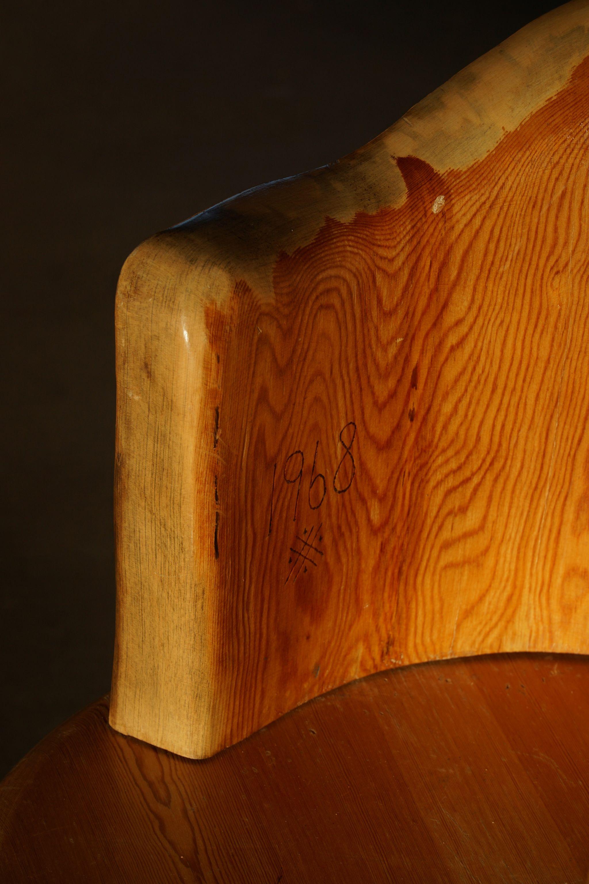 Sculptural Carved Wabi Sabi Brutalist Stump Chair in Solid Pine, Swedish, 1968 For Sale 8