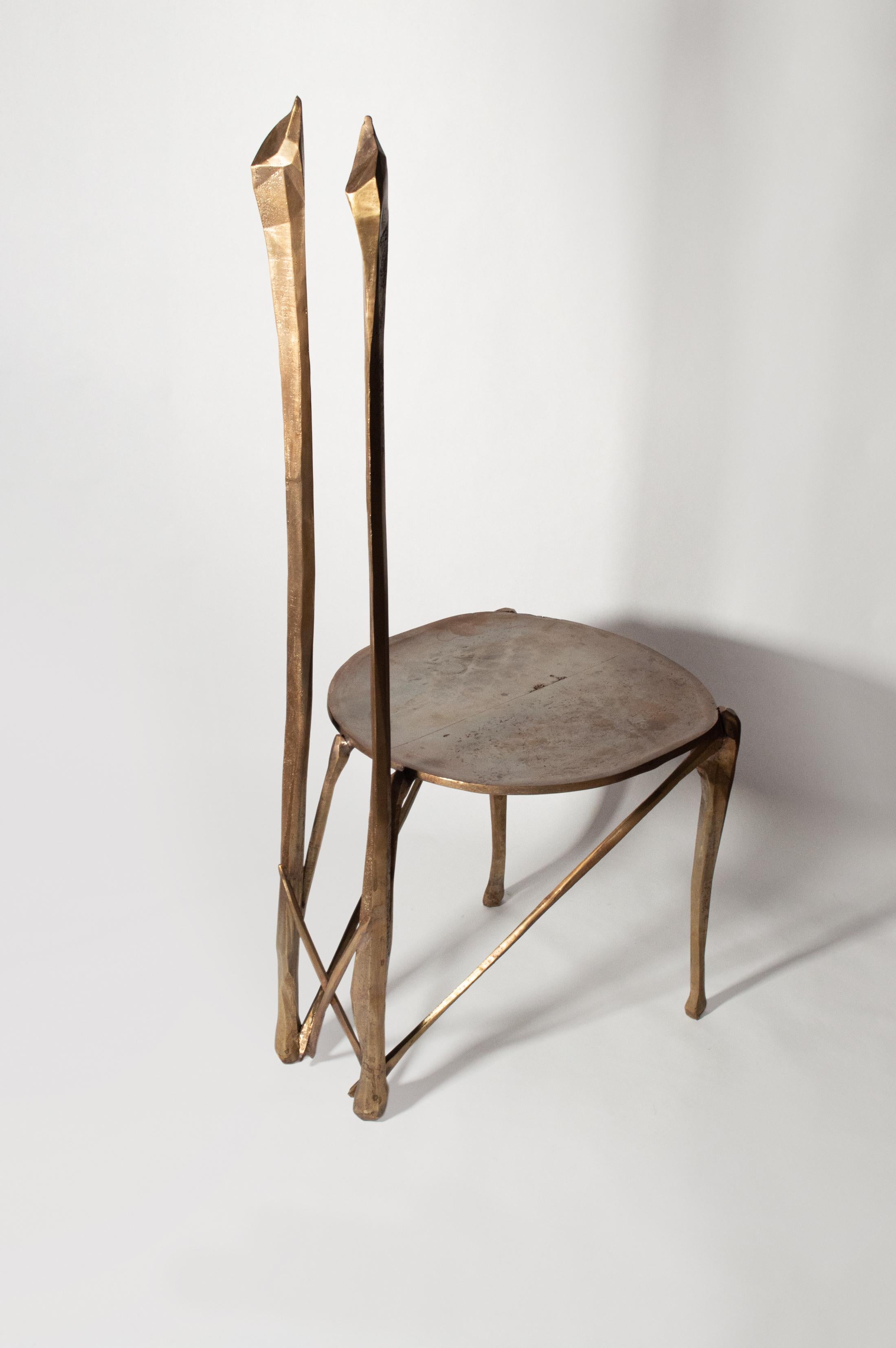 Moderne Chaise sculpturale en bronze coulé IGNIS OSSIUM, Patina personnalisable -Maroon Gold en vente