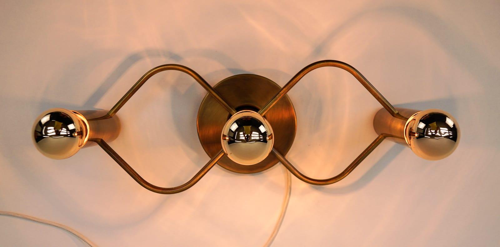 Sculptural Ceiling or Wall Light Flush Mount Chandelier by Leola, 1960s In Good Condition For Sale In Nürnberg, Bayern