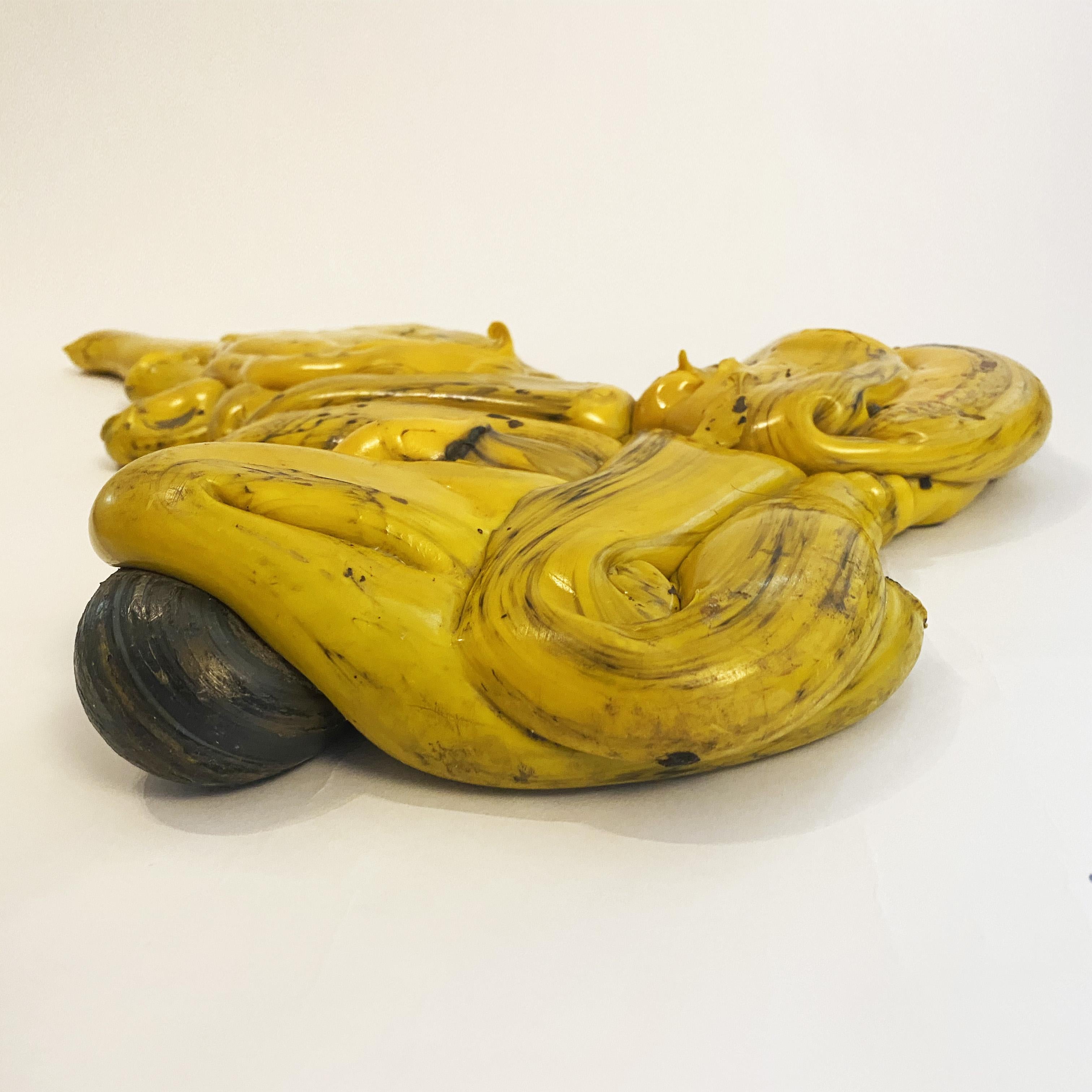 Resin Sculptural Centerpiece in the Manner of Gaetano Pesce, 1990s For Sale