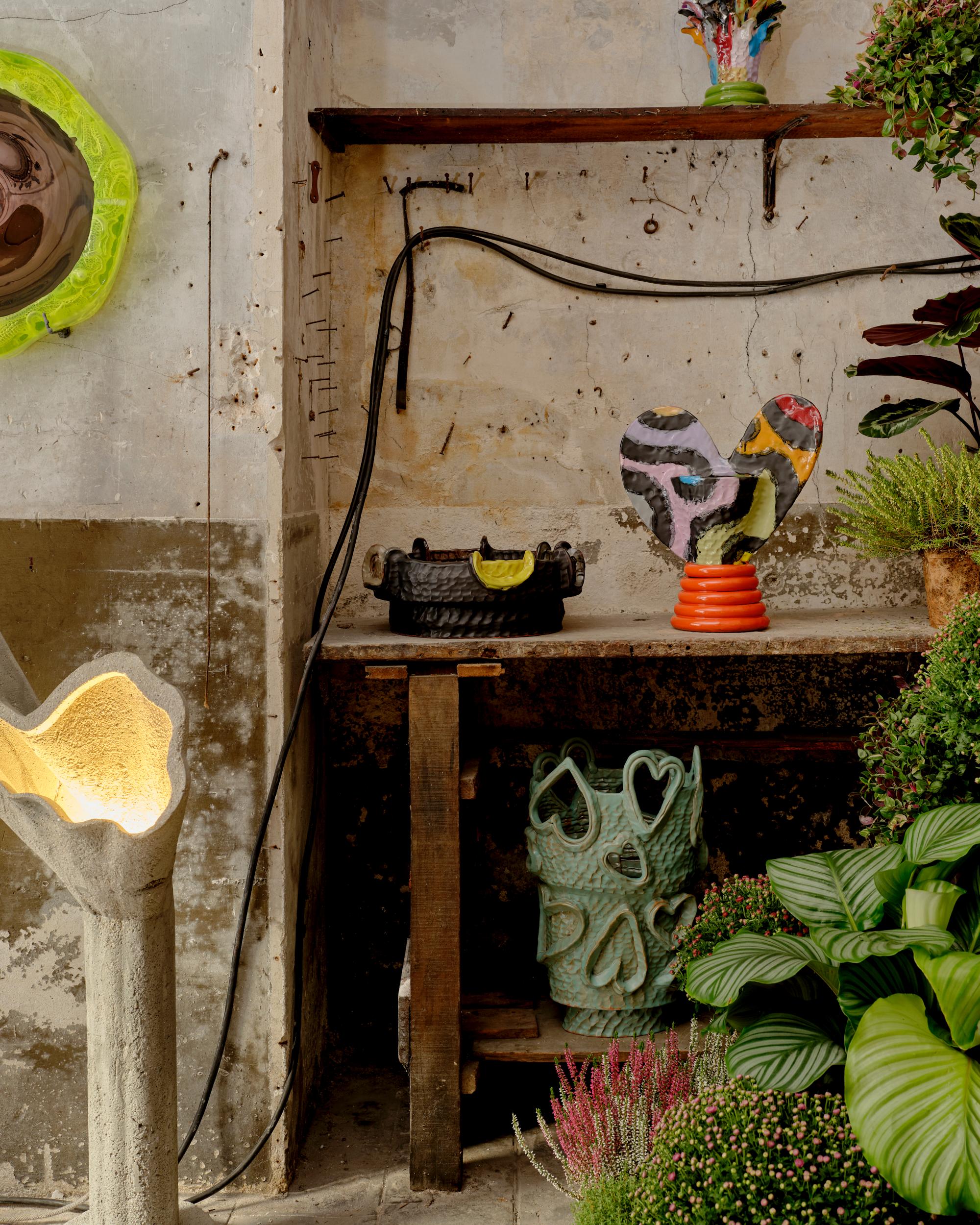 Sculptural Ceramic Centerpiece Footed Bowl by Sean Gerstley In Distressed Condition For Sale In New York, NY