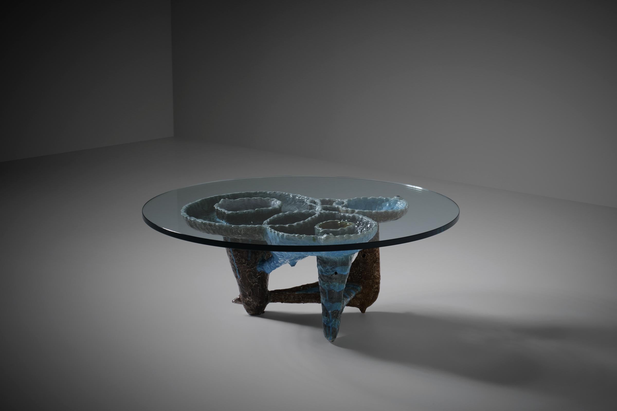 Ceramic coffee table by Rolando Hettner (1905 - 1978), Italy 1950s. Hettner was born in Florence coming from a family of renowned artists. His father, Otto Hettner, was one of the first impressionist painters in Germany. Hettner attended the