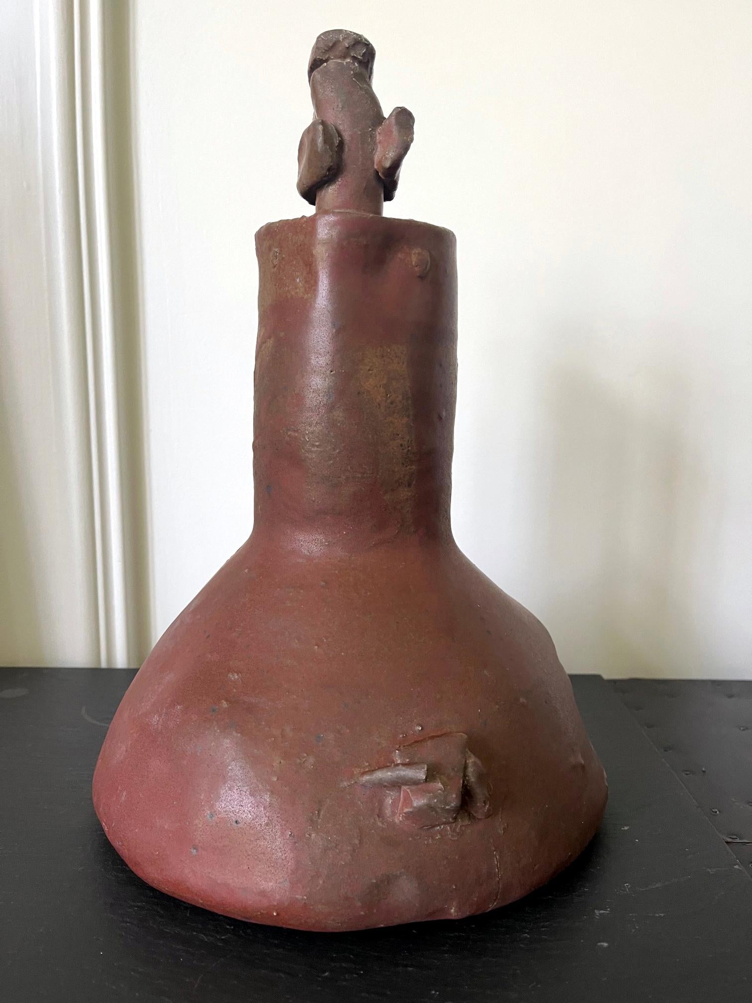 Americano Vaso scultoreo in ceramica con manico di Robert Turner in vendita