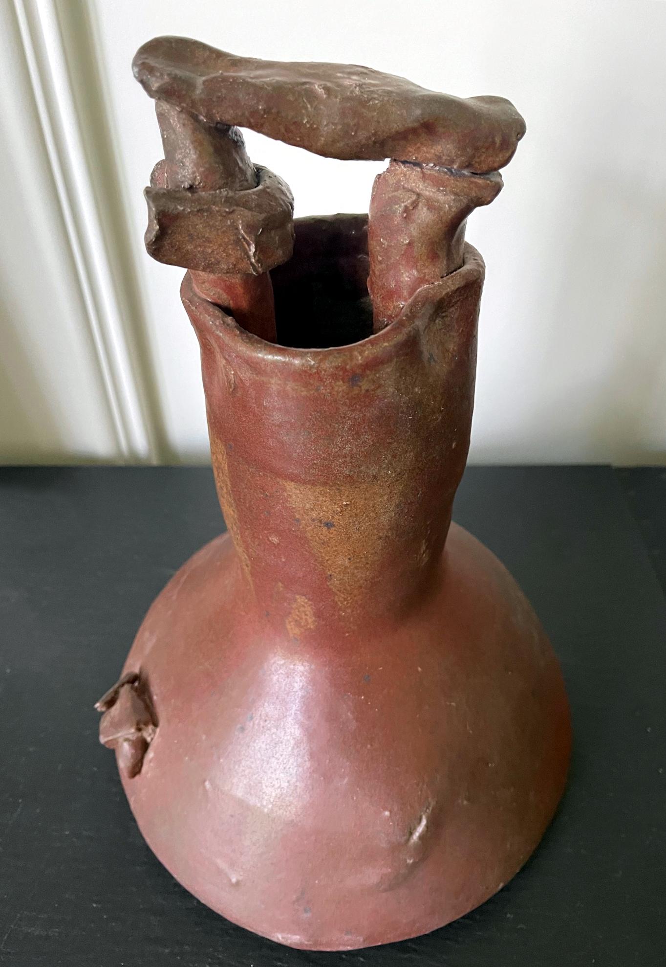 Skulpturale Vase mit Keramikgriff von Robert Turner im Angebot 3