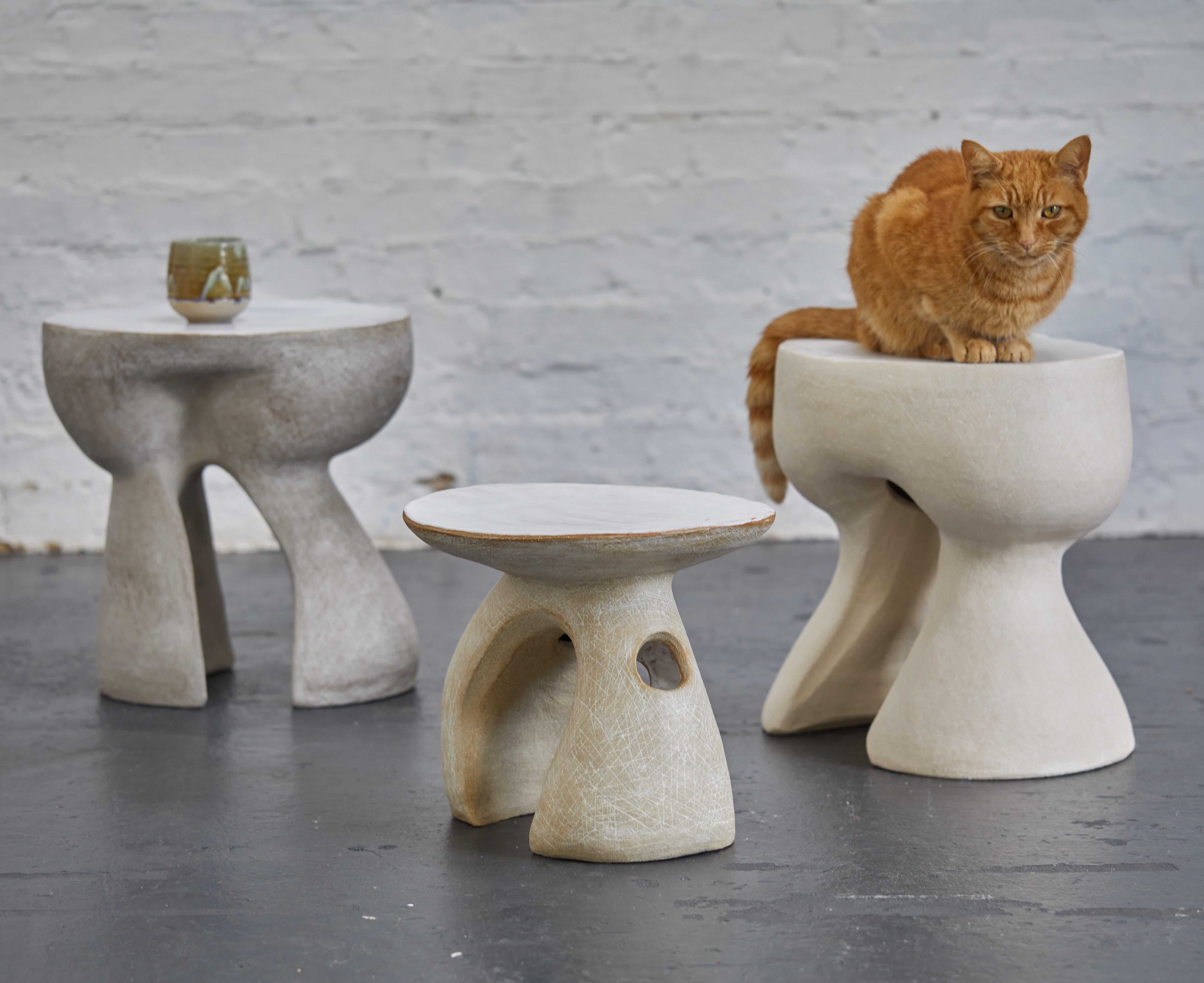 Table d'appoint sculpturale en vente 2
