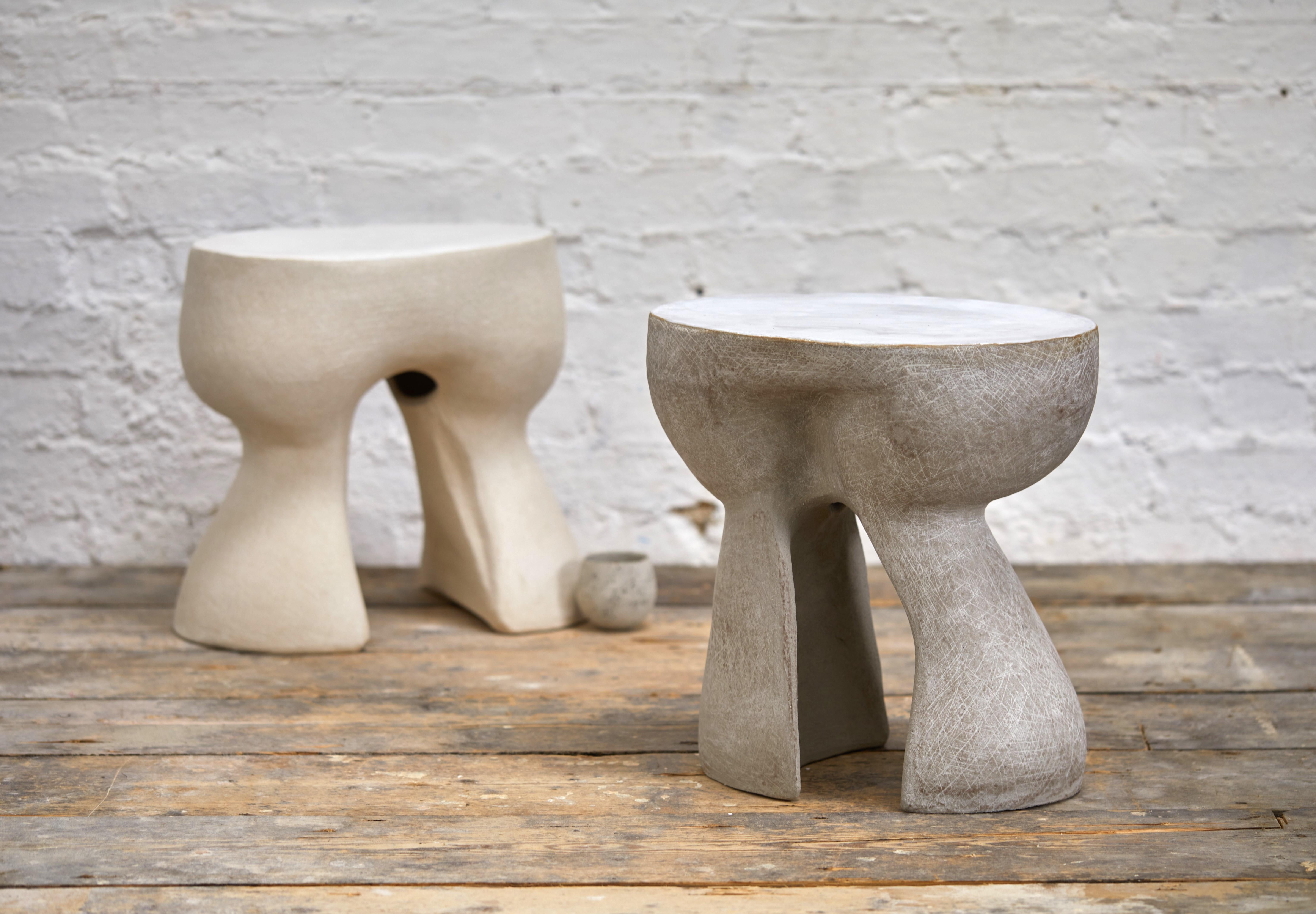Table d'appoint sculpturale en vente 3