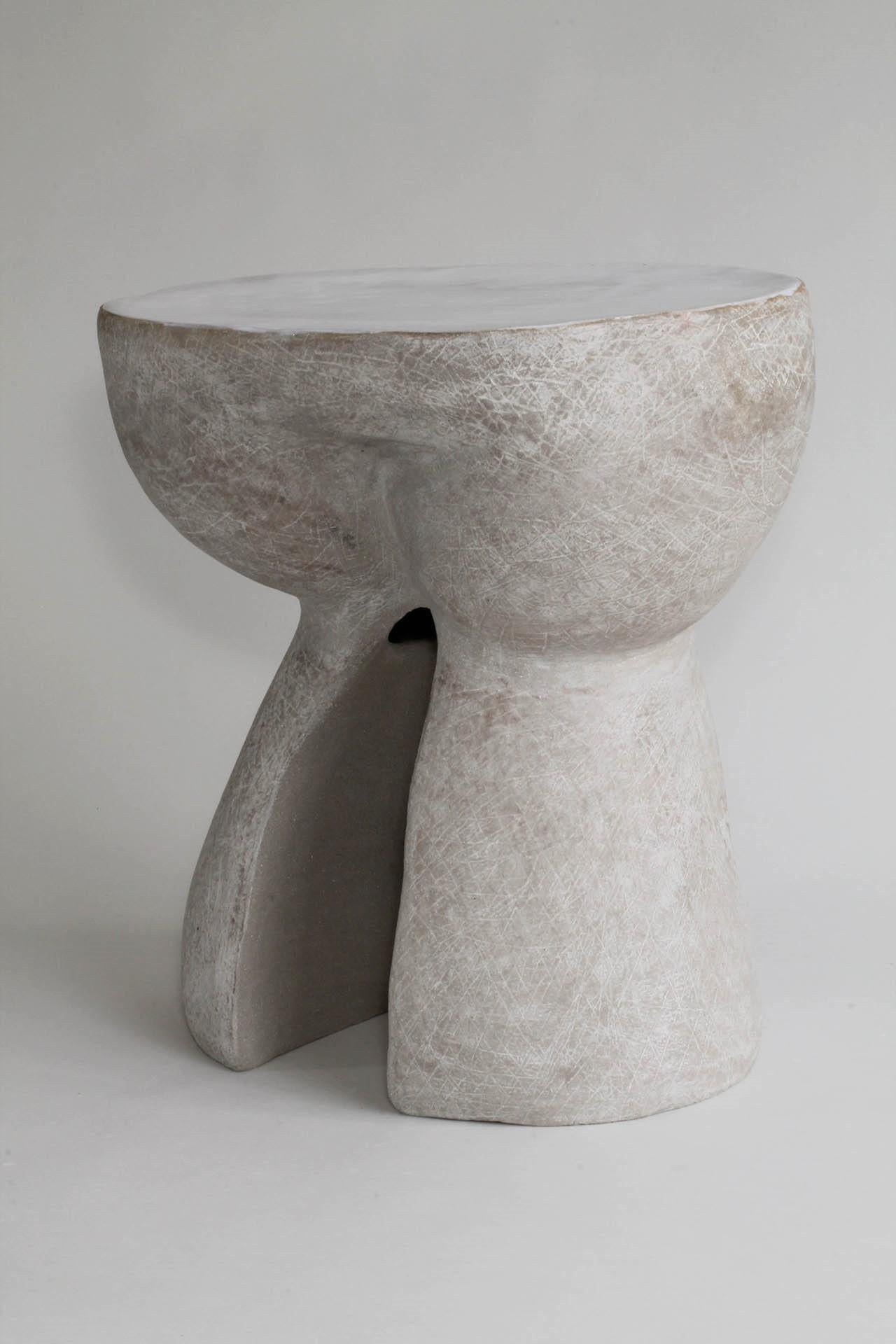 Table d'appoint sculpturale en vente 6
