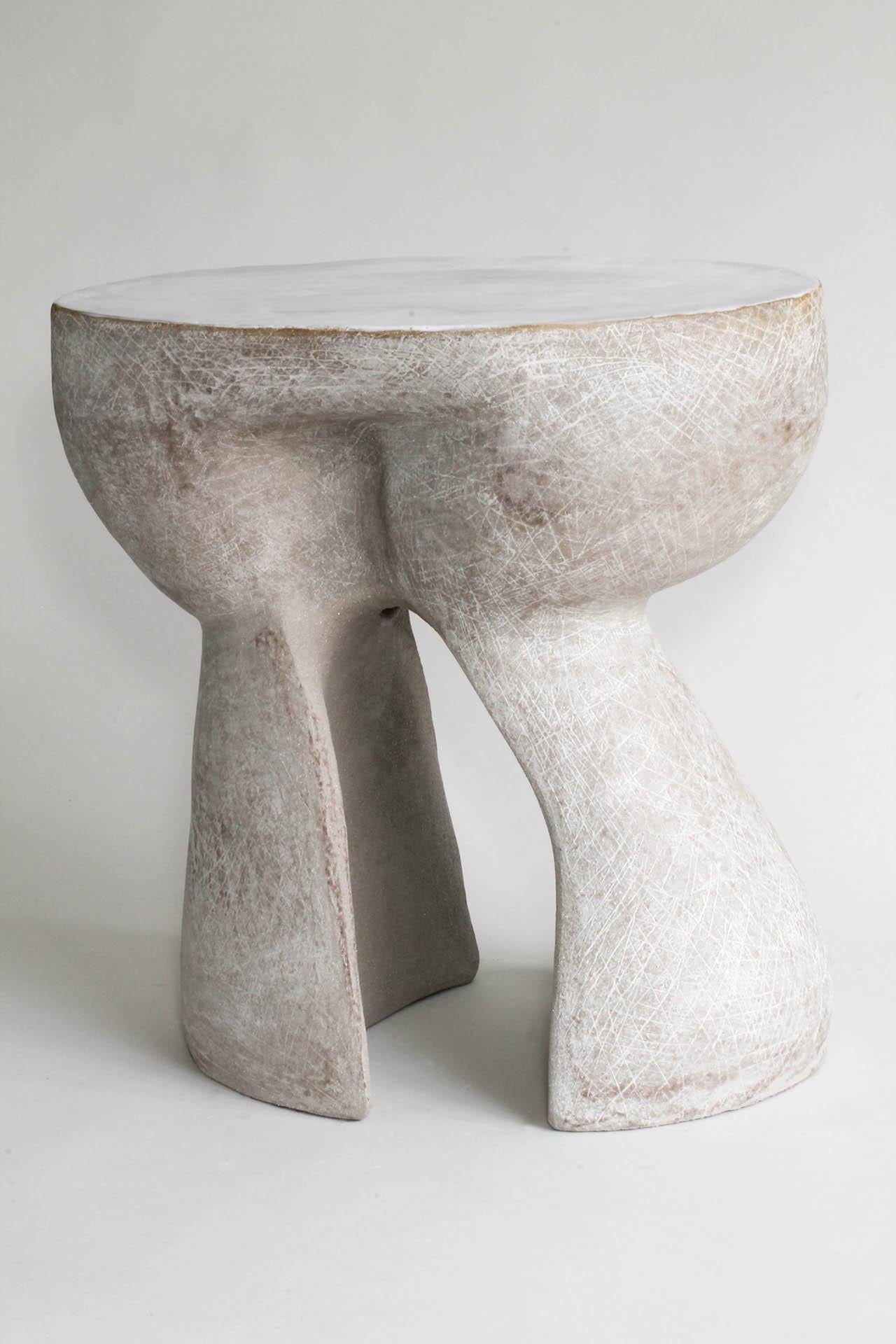 Table d'appoint sculpturale en vente 7