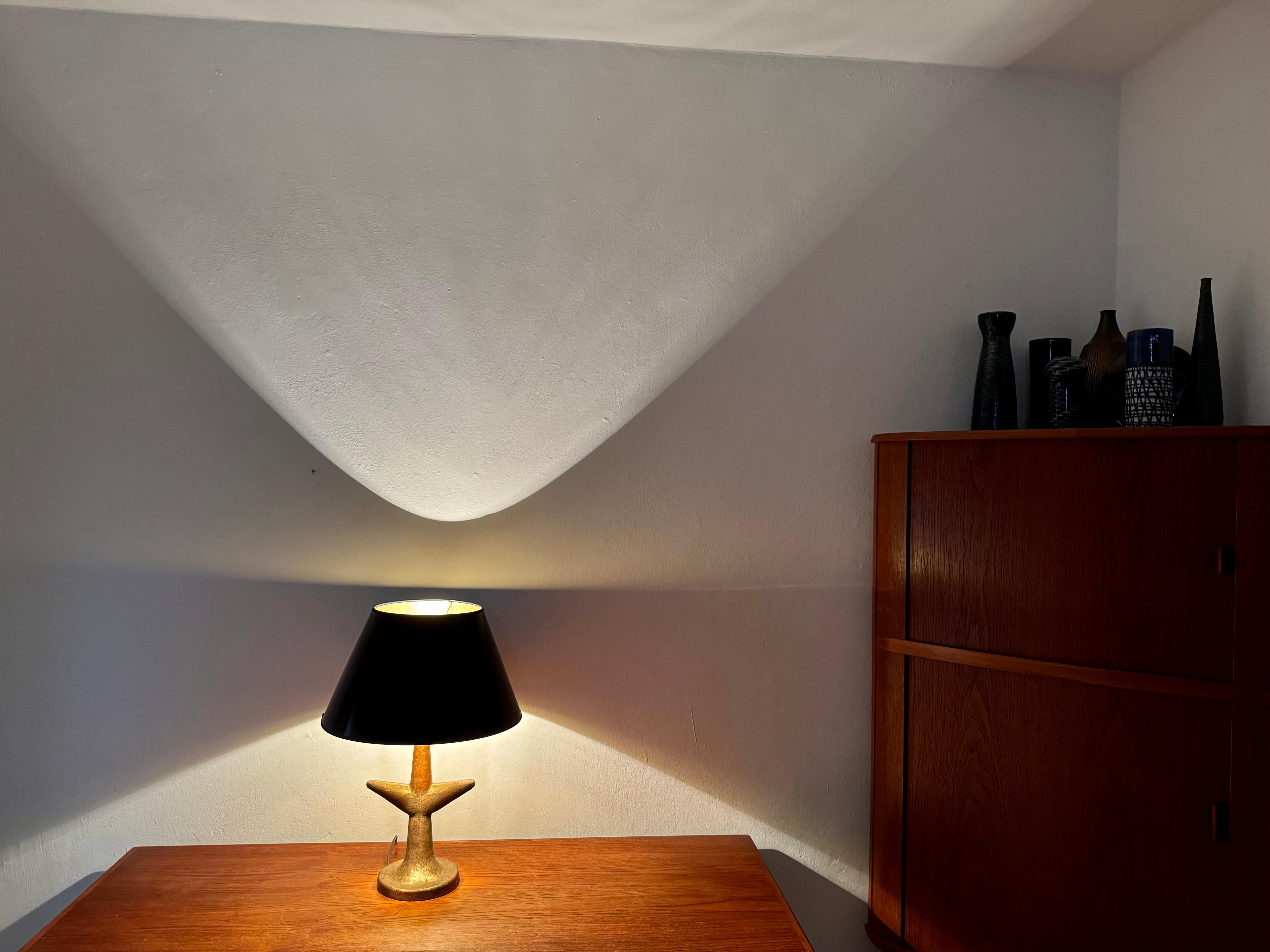 Sculptural Ceramic Table Lamp For Sale 5