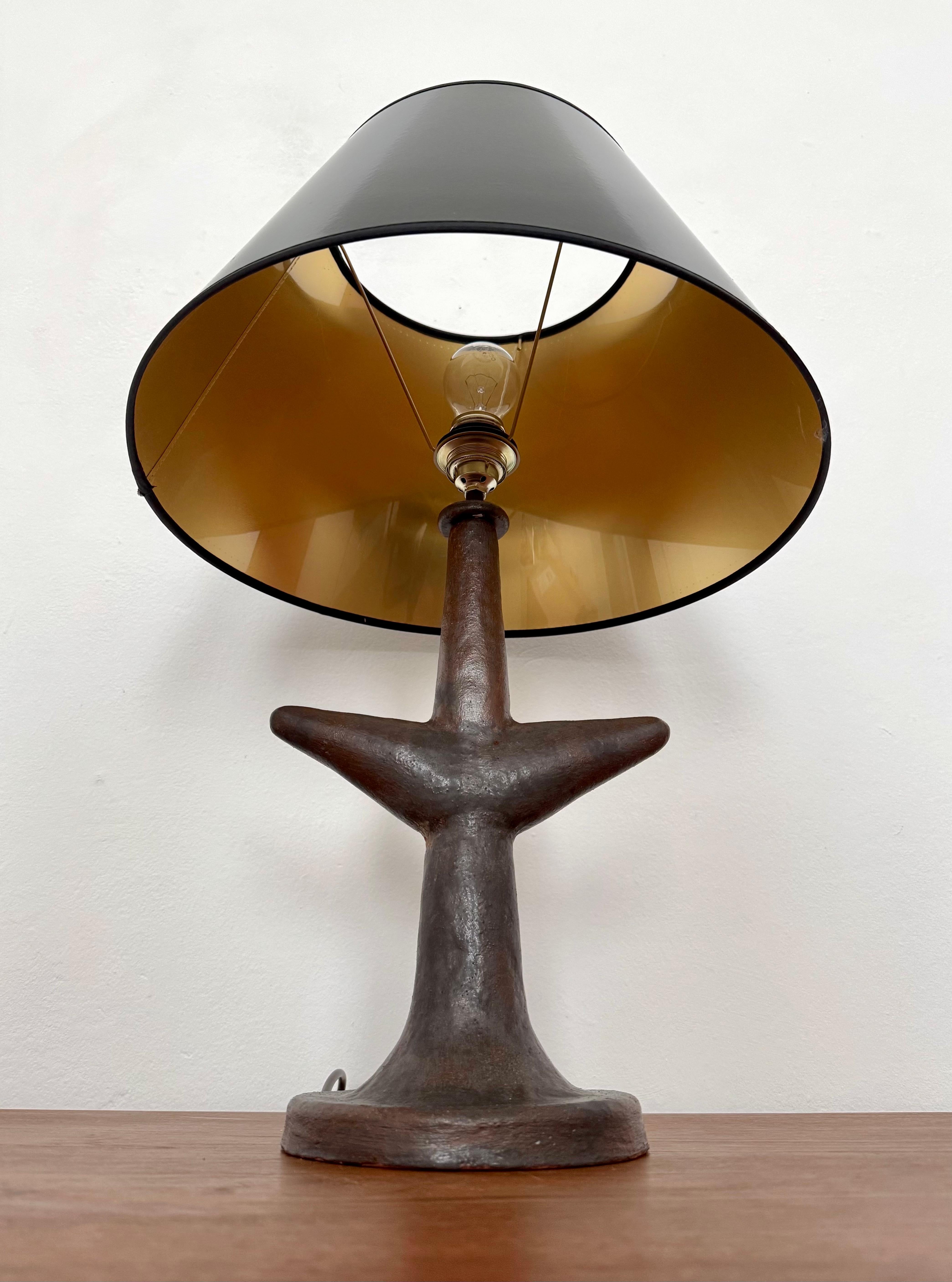 Sculptural Ceramic Table Lamp In Good Condition For Sale In München, DE