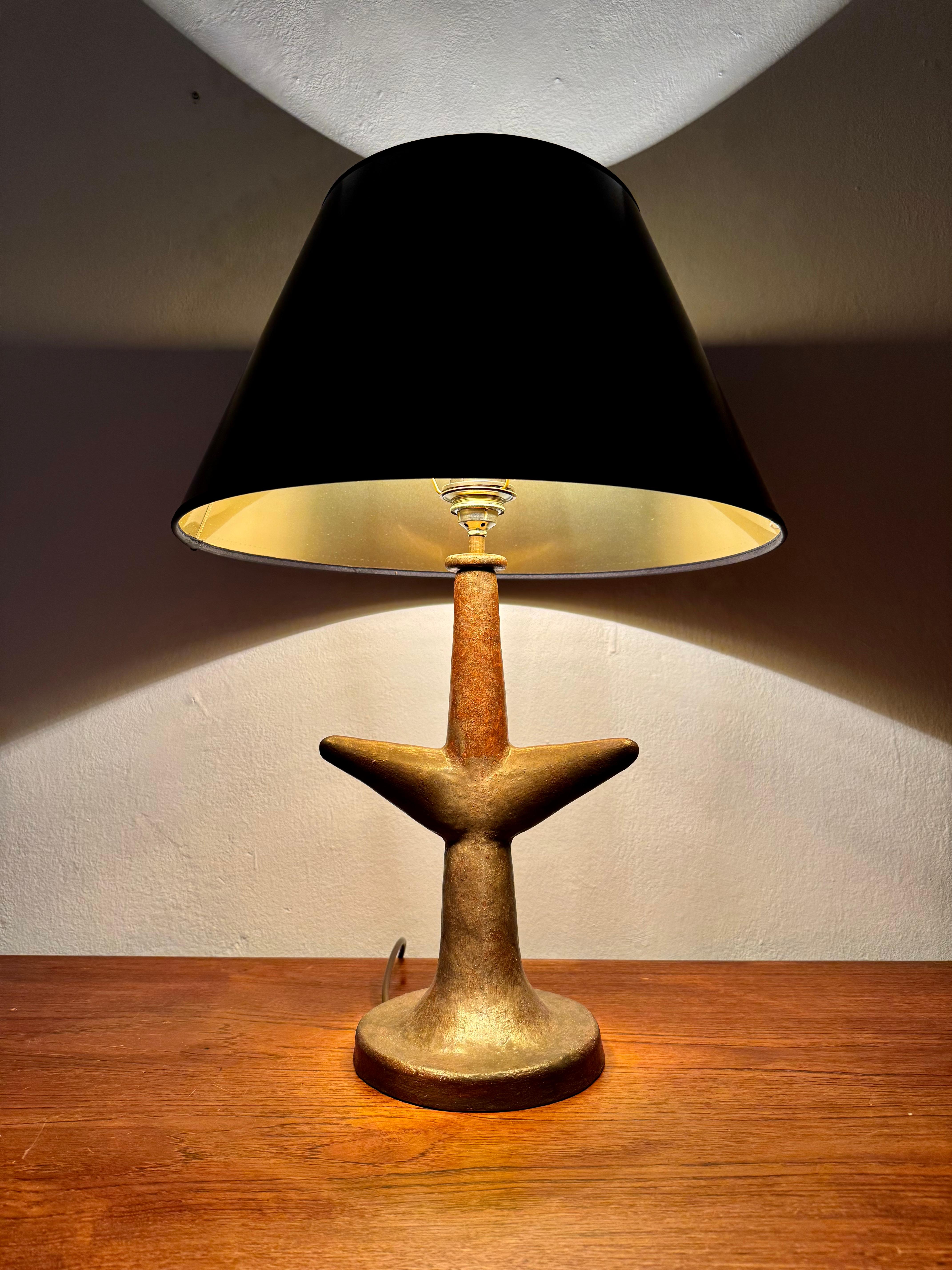 Sculptural Ceramic Table Lamp For Sale 2