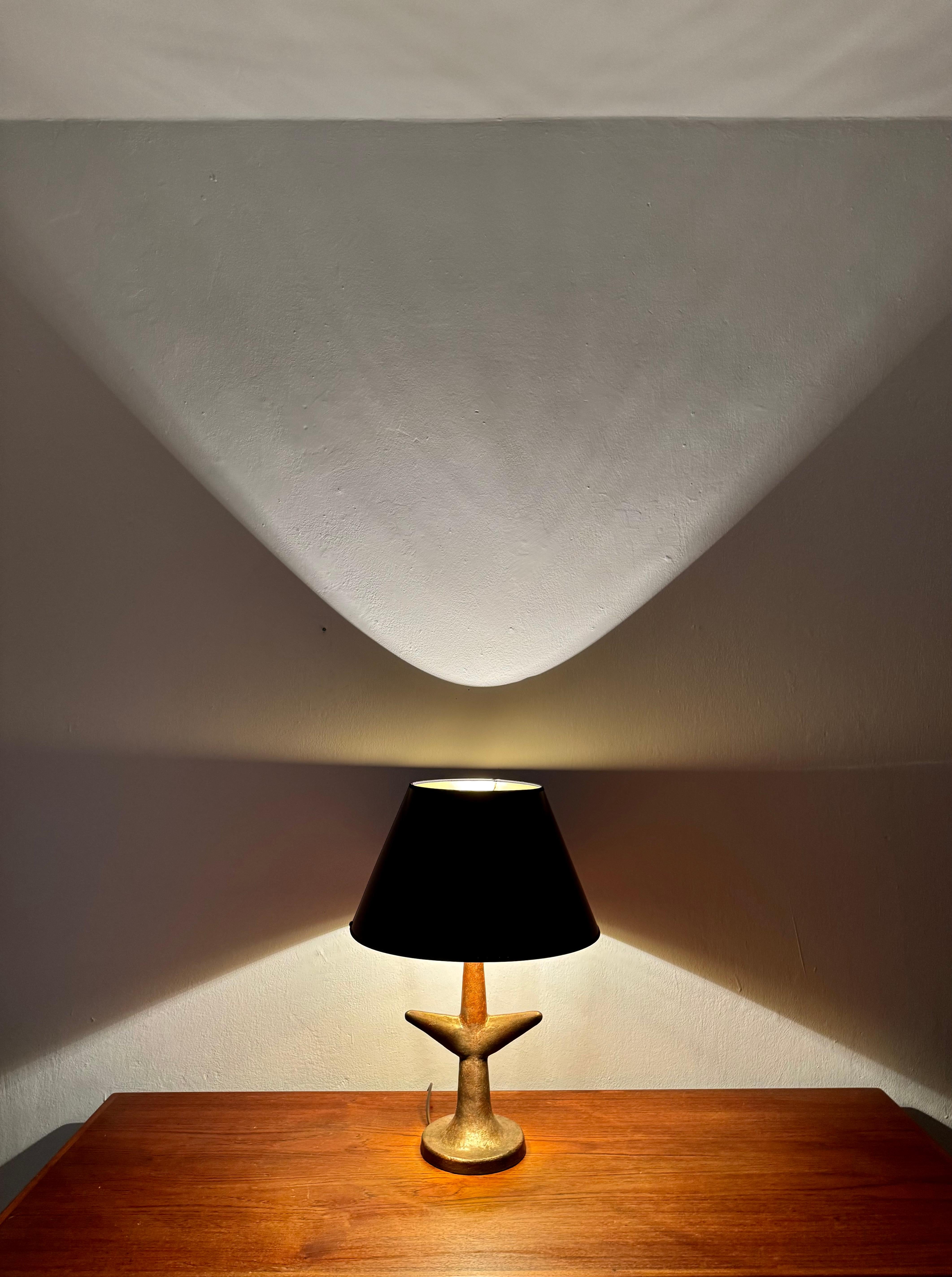 Sculptural Ceramic Table Lamp For Sale 3