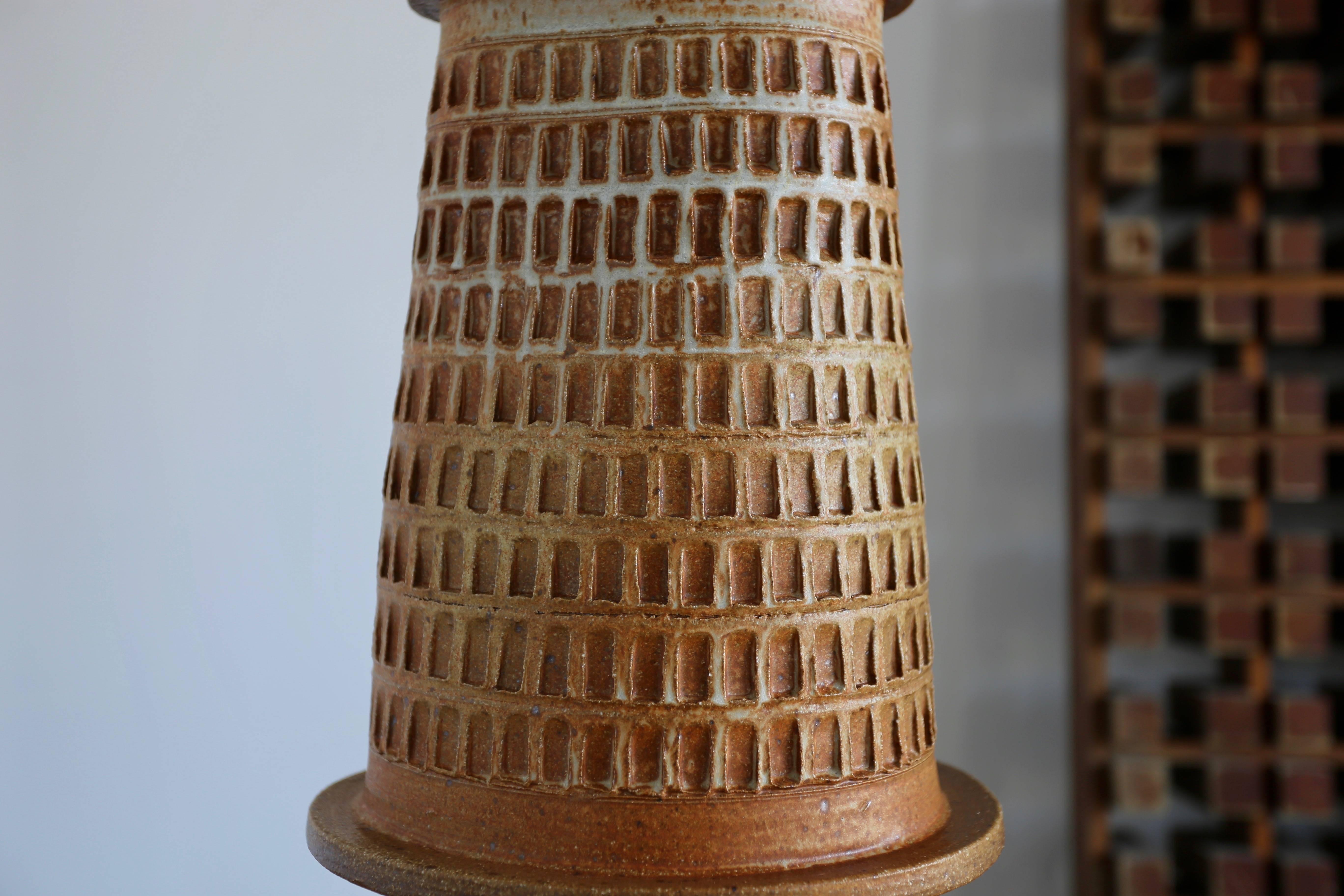 Sculptural Ceramic Vase by Tim Keenan In Excellent Condition In Costa Mesa, CA