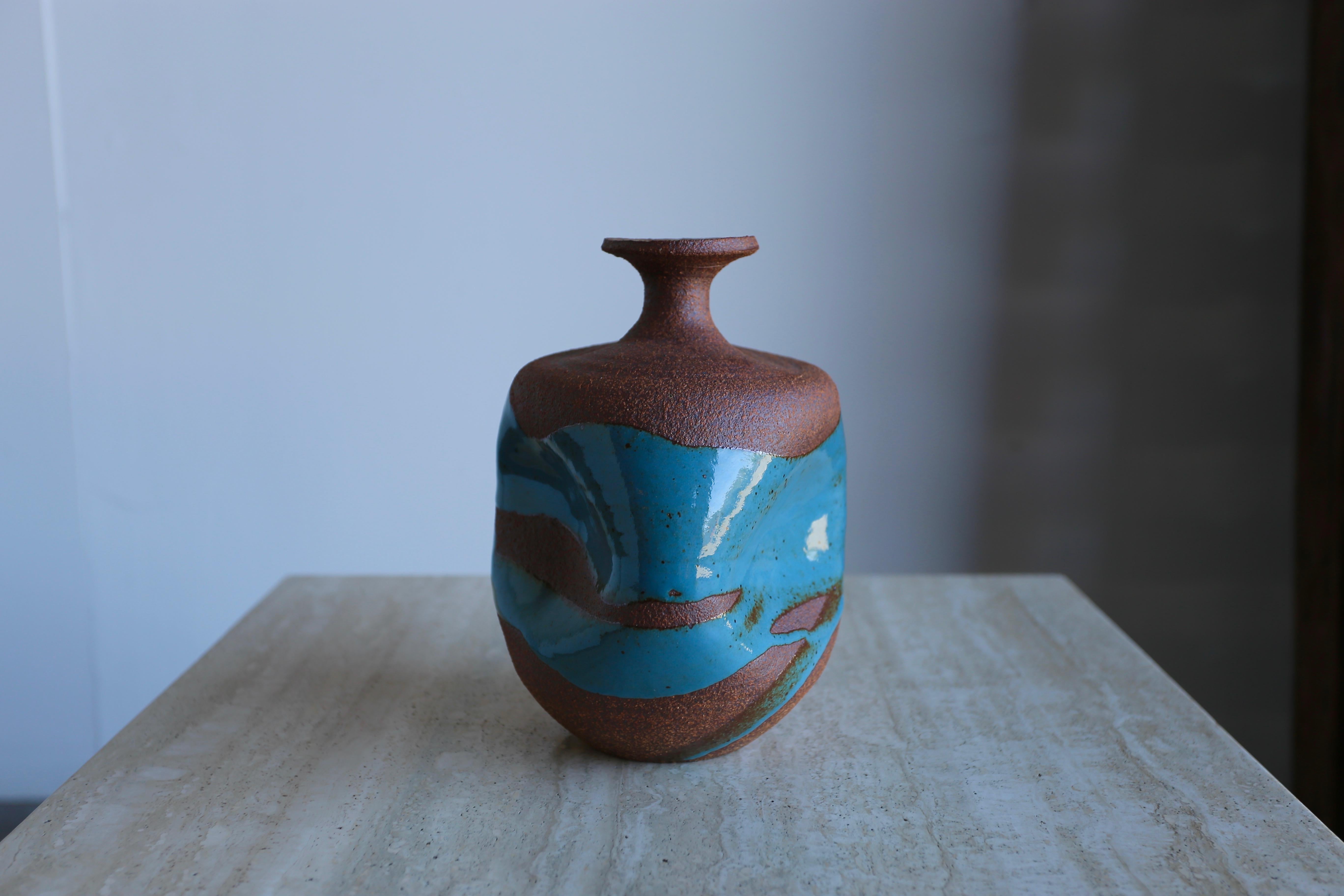 Sculptural Ceramic Vase by Tim Keenan In Excellent Condition In Costa Mesa, CA