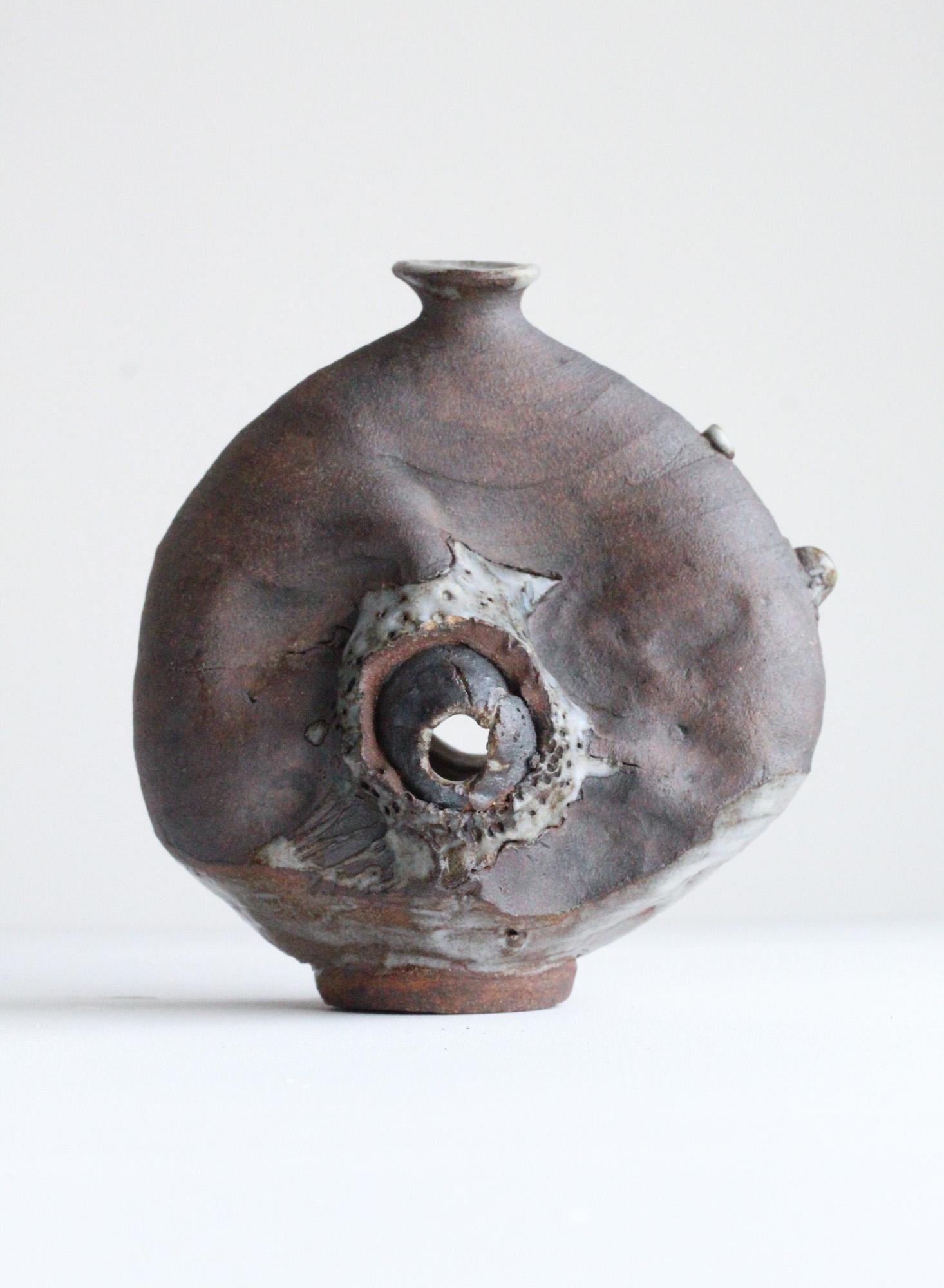 Vase sculptural en céramique, brutalisme organique en vente 7