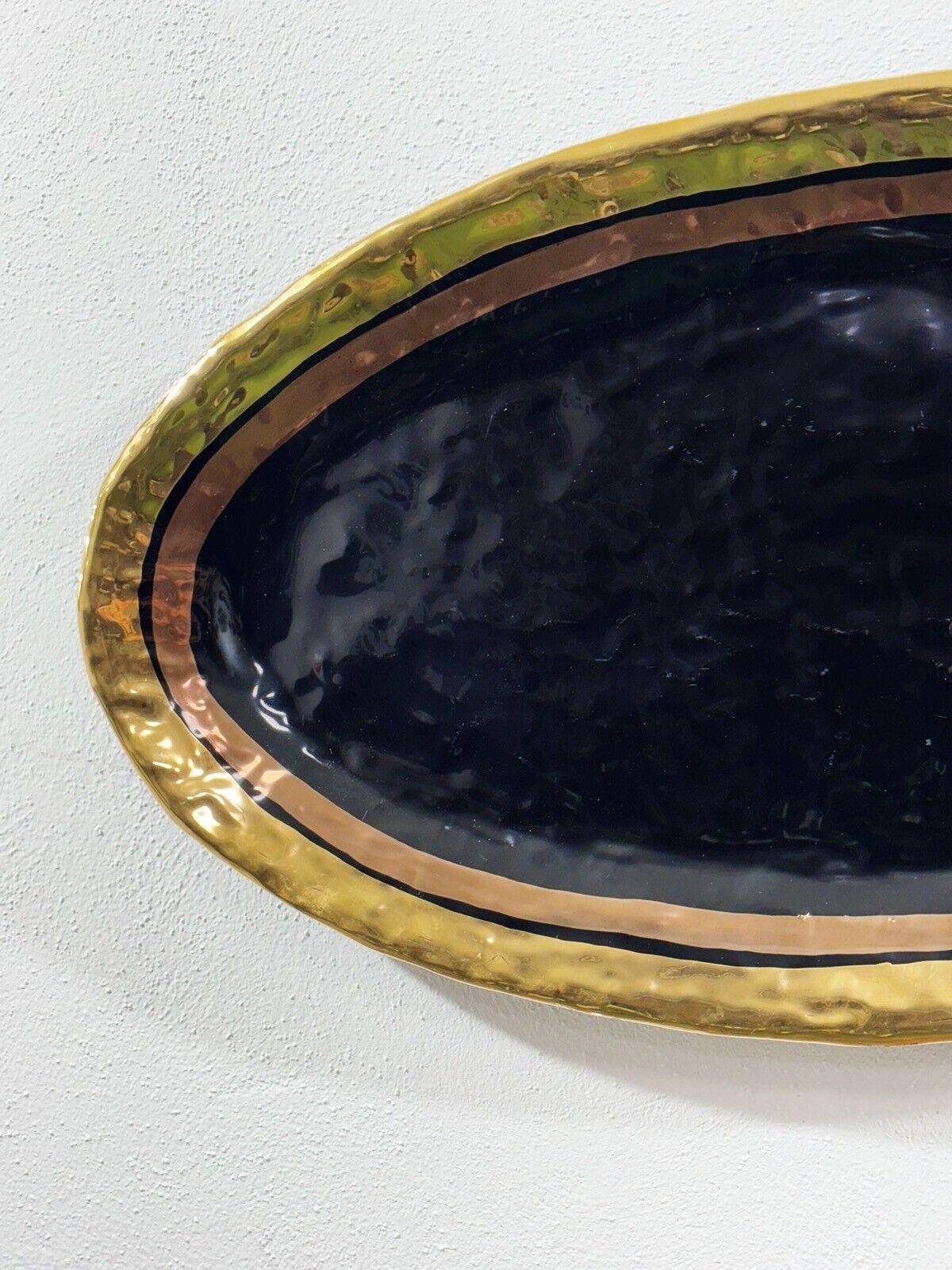 Late 20th Century Piatto scultoreo da parete in ceramica Piatto Design anni '80 in vendita