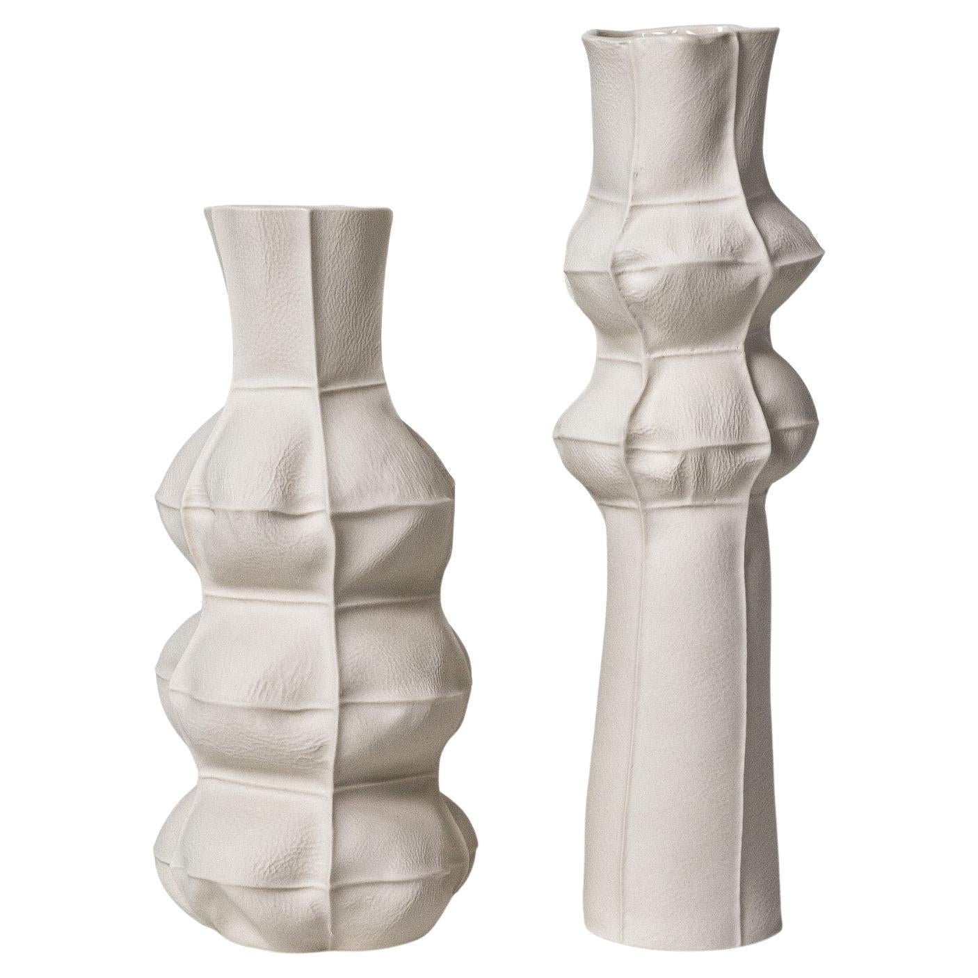 Jarrón escultórico de cerámica blanca Kawa Vase 2/set, táctil, alto, porcelana fundida en cuero