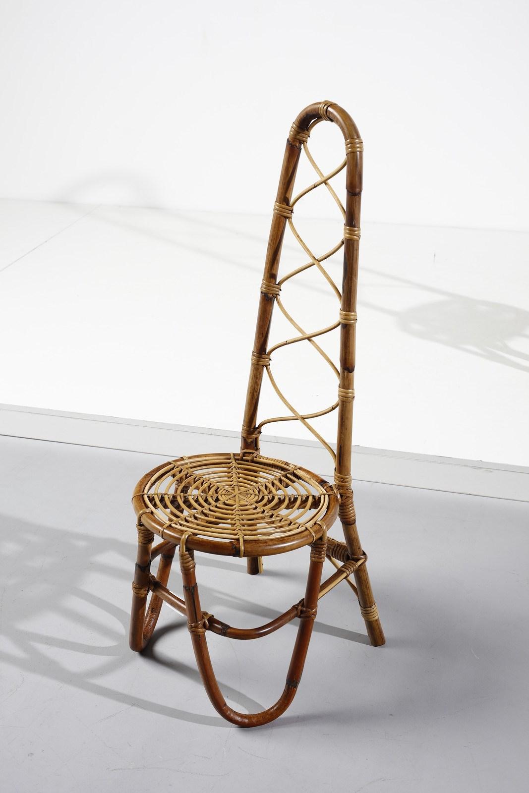 Rattan und  Bamboo  Skulpturaler Stuhl von Tito Agnoli Italien 1960
Ein seltenes Modell in gutem Zustand.
Ein Paar verfügbar, Preis für 1 Stuhl 