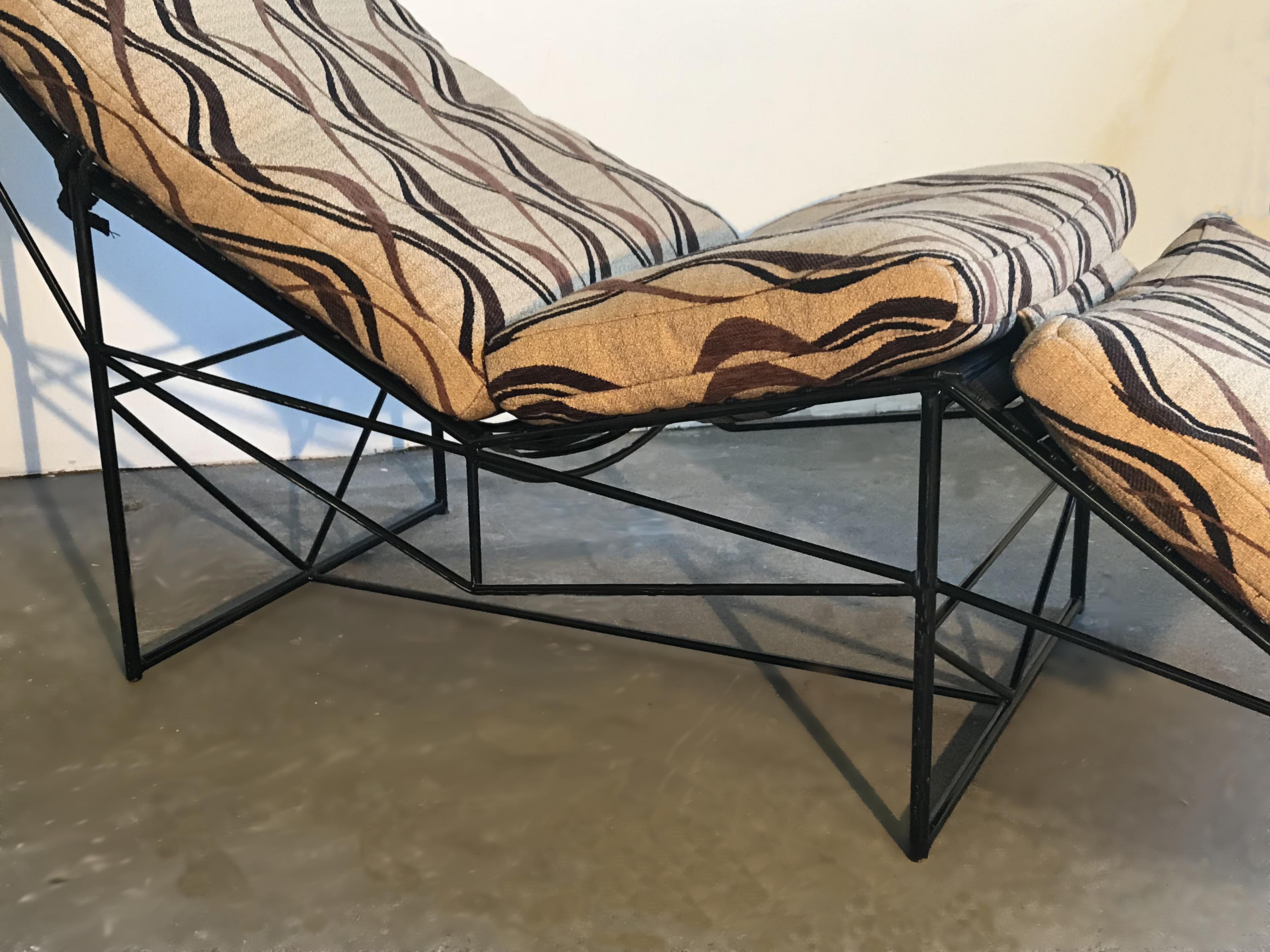 Mid-Century Modern Sculptural Chaise Lounge by Paolo Passerini, 1985