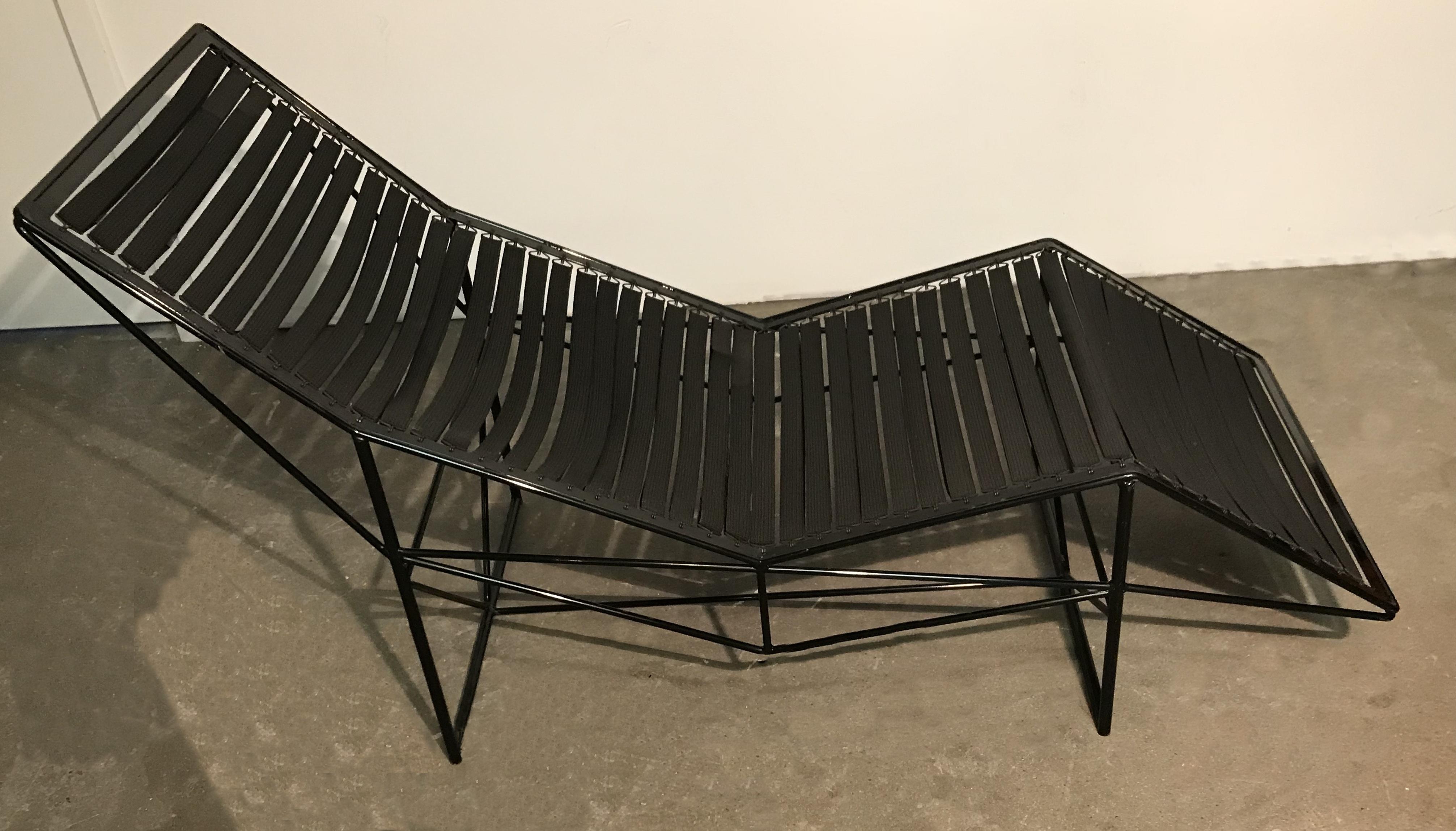 Sculptural Chaise Lounge by Paolo Passerini, 1985 1