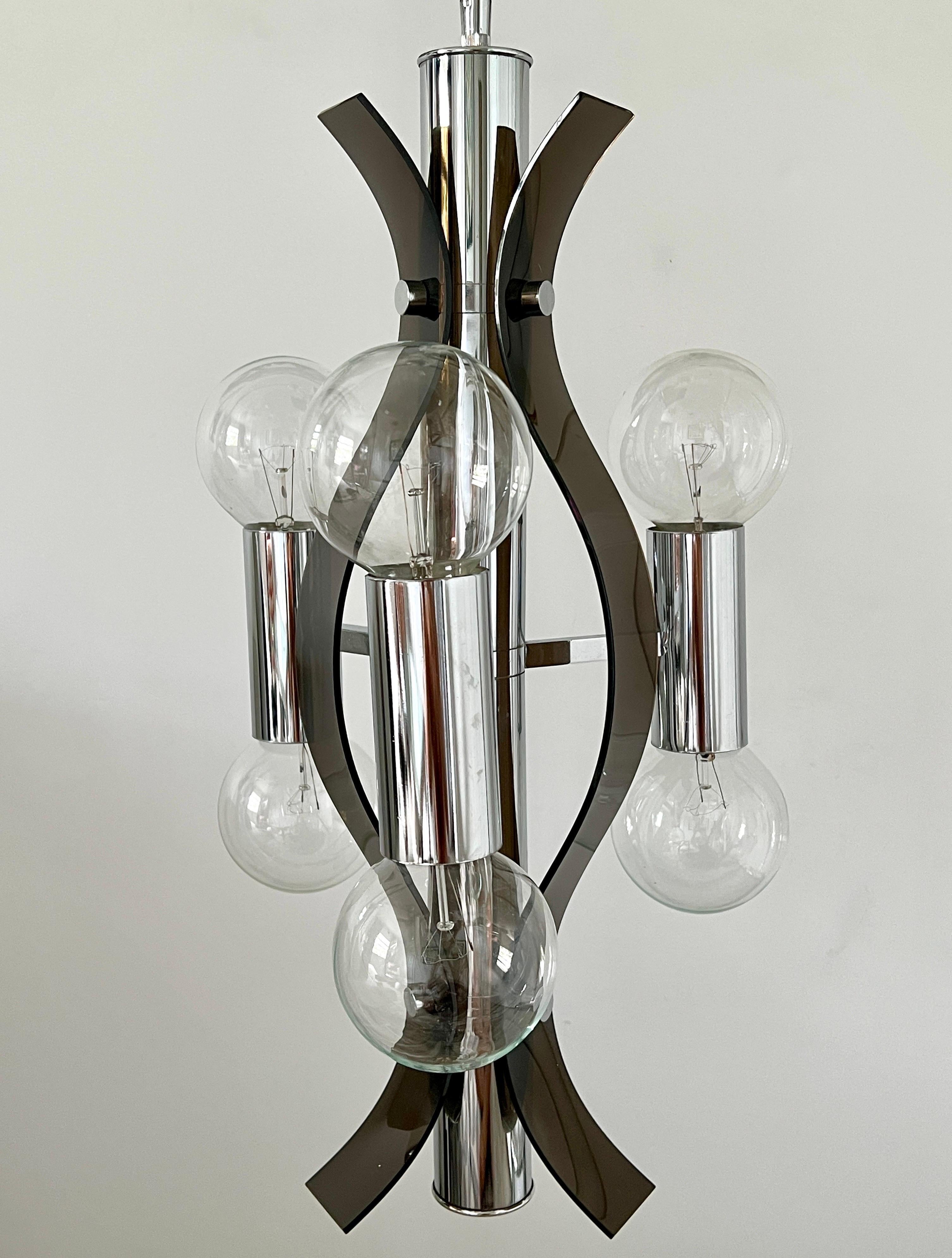 Mid-Century Modern Sculptural Chandelier in Chrome and Smoked Lucite, Robert Sonneman, c. 1970's For Sale