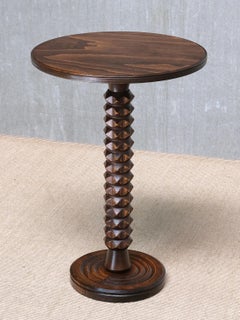 Tavolino rotondo scultoreo di Charles Dudouyt in legno di faggio, Francia, anni '50