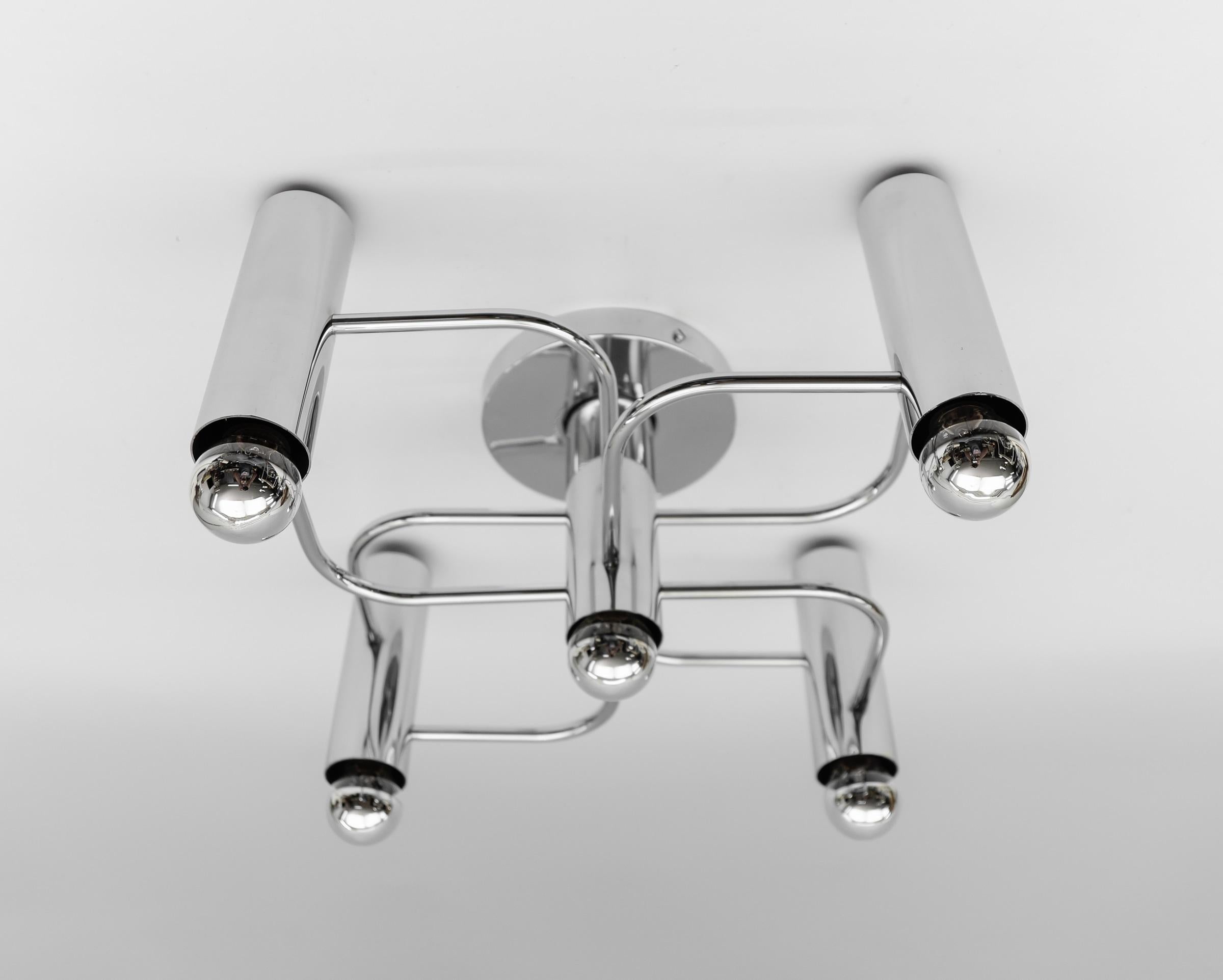 Sculptural Chrome Wall Light or Flush Mount by Leola, 1970s Germany In Good Condition In Nürnberg, Bayern